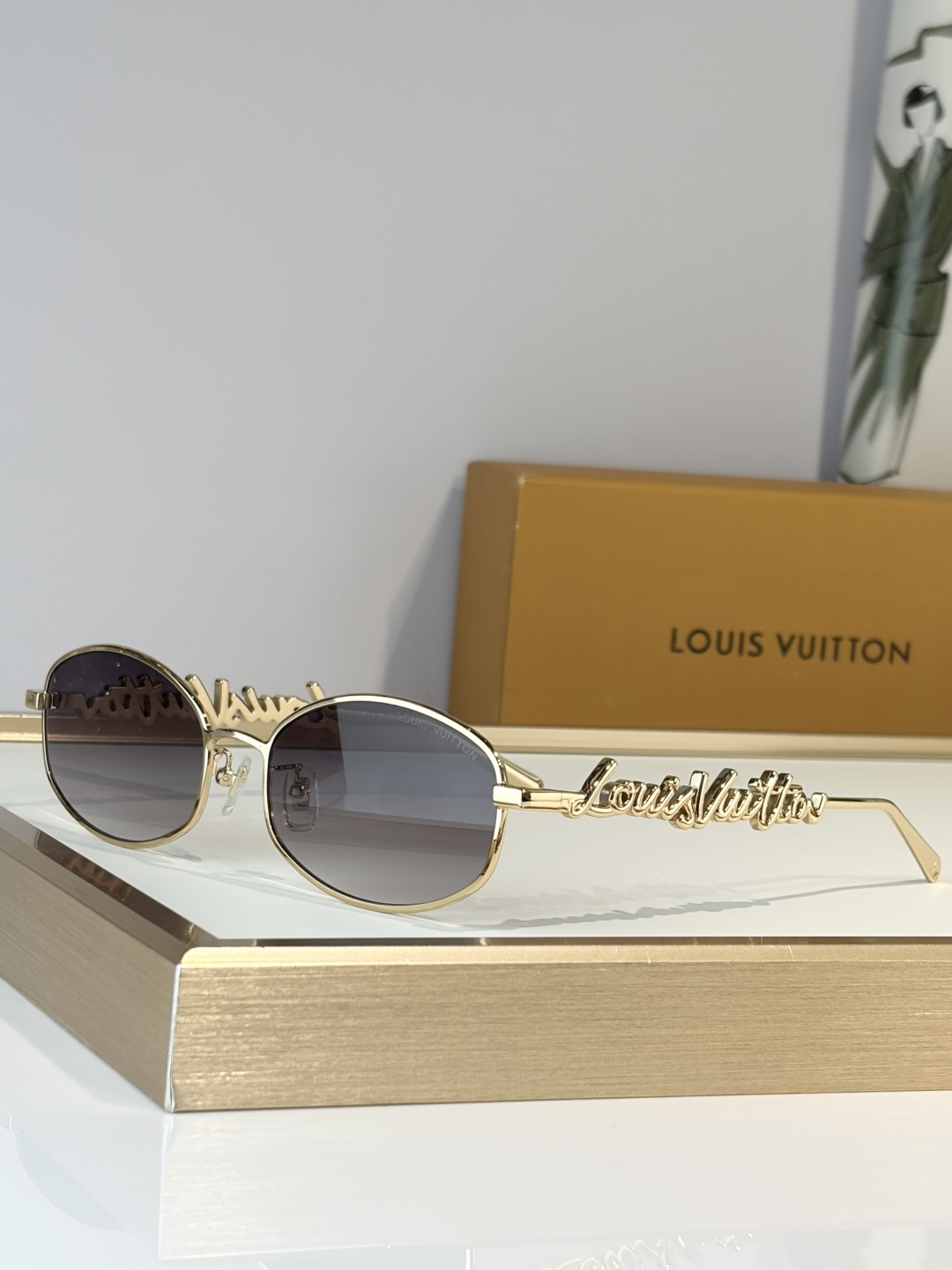 LOUIS VUITTO*MODEL：Z3193USize：56口19-140