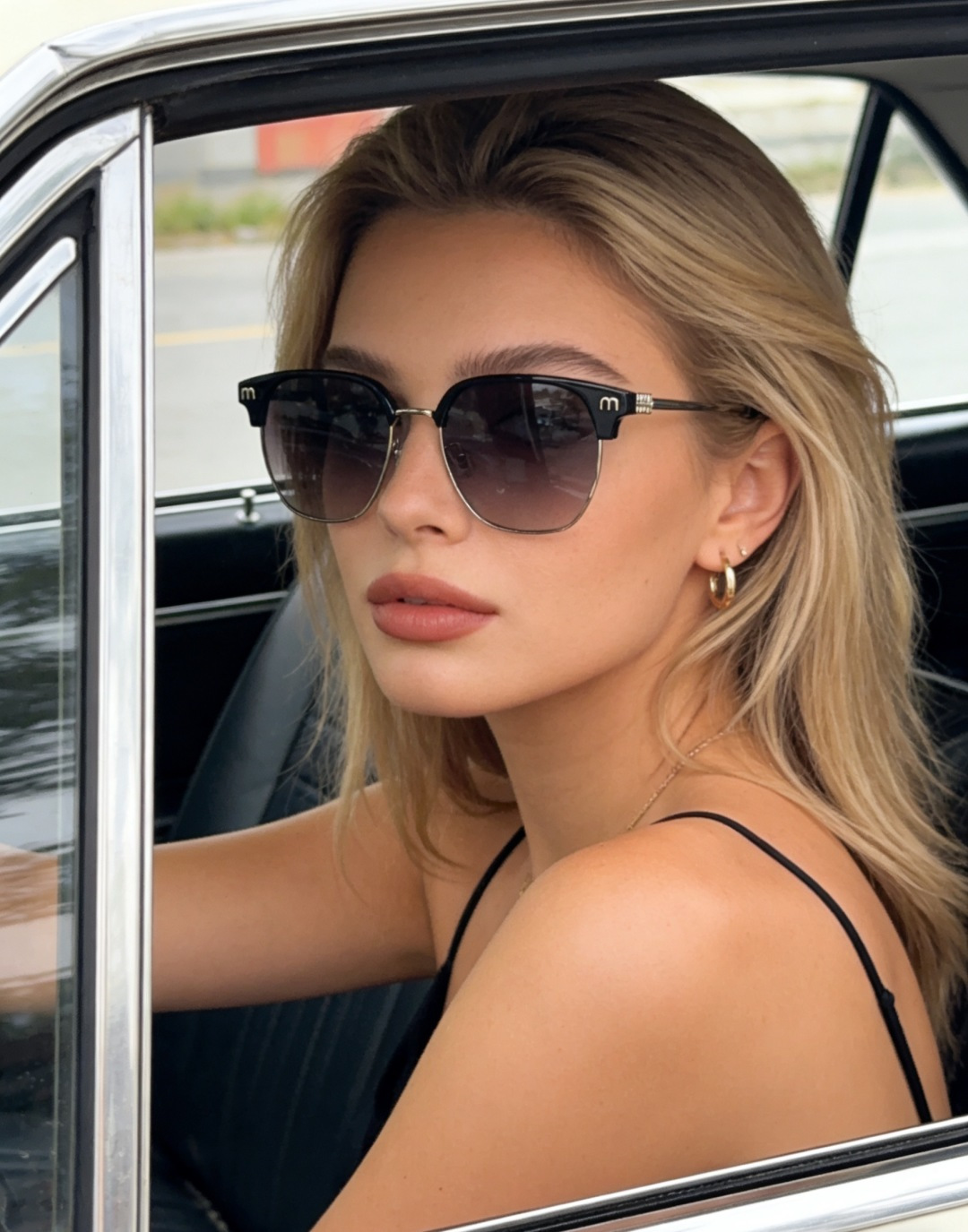 MIUMIUMOD:VMU71ZSSize:52口19-145