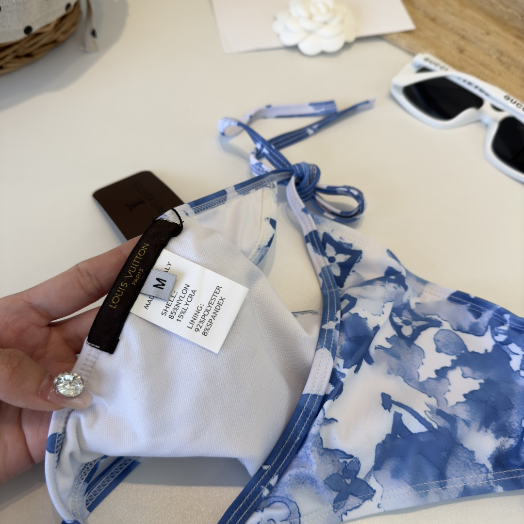 。LV路易威登比基尼👙❤️😍🥰适合多种场景的游泳衣🏊‍♀️海边 游泳池 温泉 水上乐园 漂流都可以😌内搭