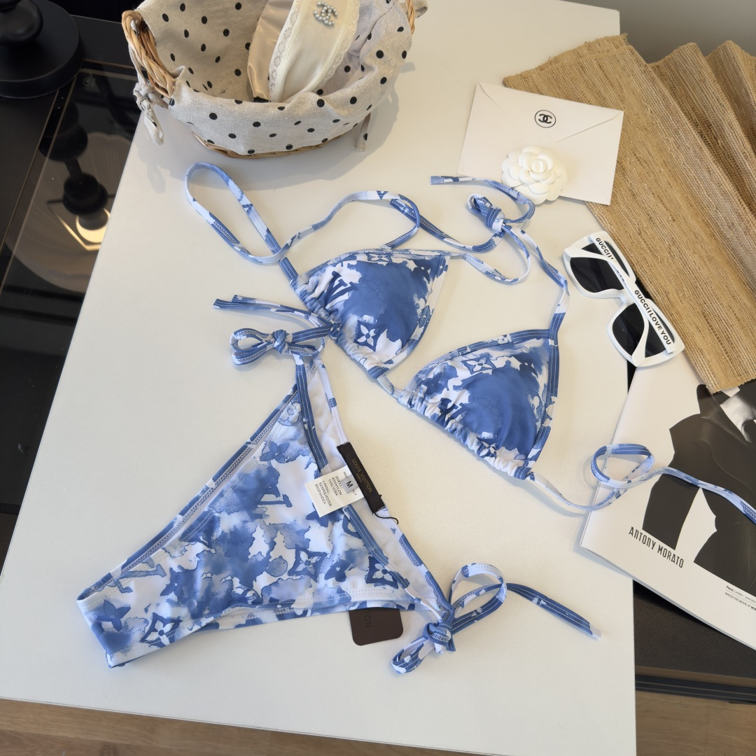 。LV路易威登比基尼👙❤️😍🥰适合多种场景的游泳衣🏊‍♀️海边 游泳池 温泉 水上乐园 漂流都可以😌内搭