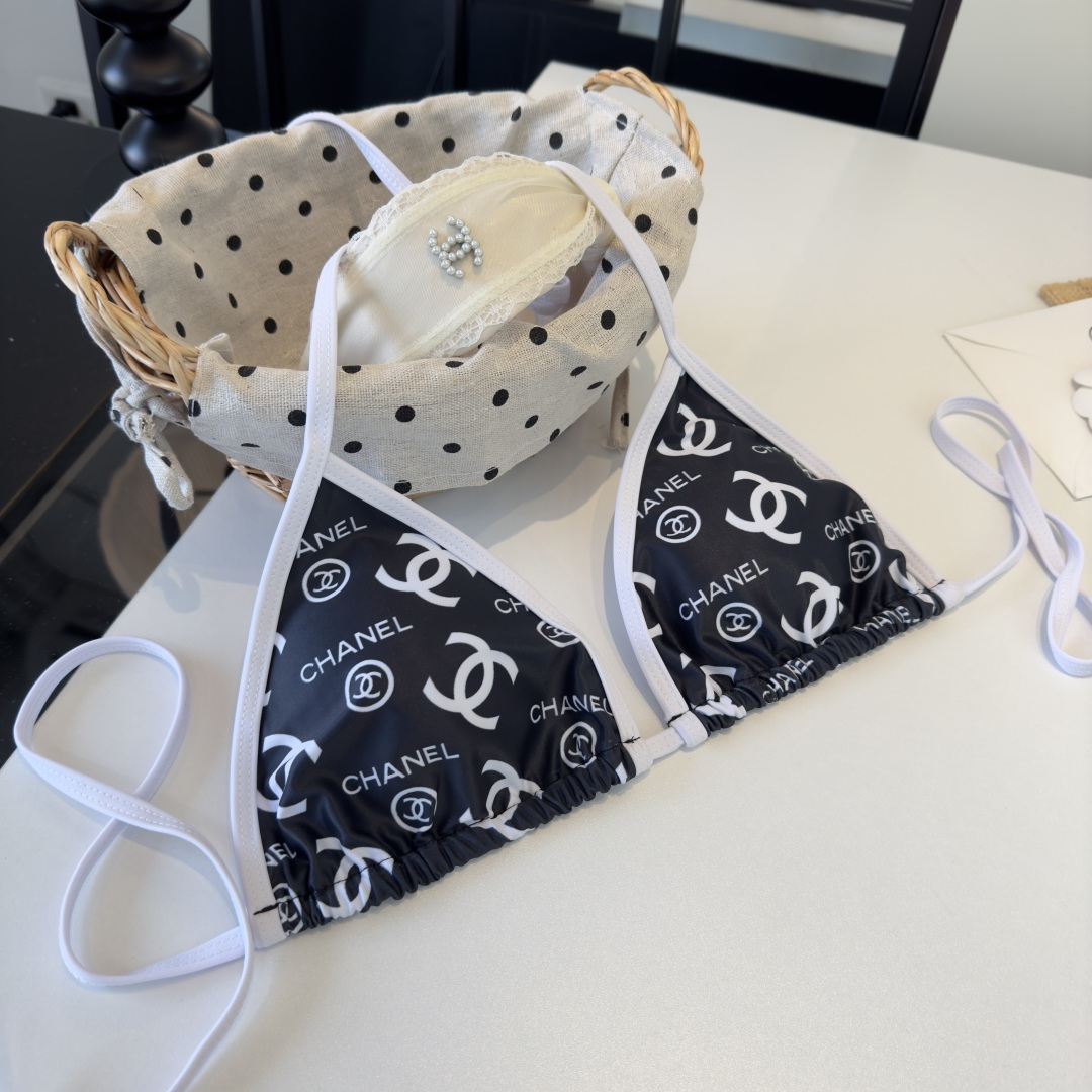 。Chanel香奈儿比基尼👙❤️😍🥰适合多种场景的游泳衣🏊‍♀️海边 游泳池 温泉 水上乐园 漂流都可以