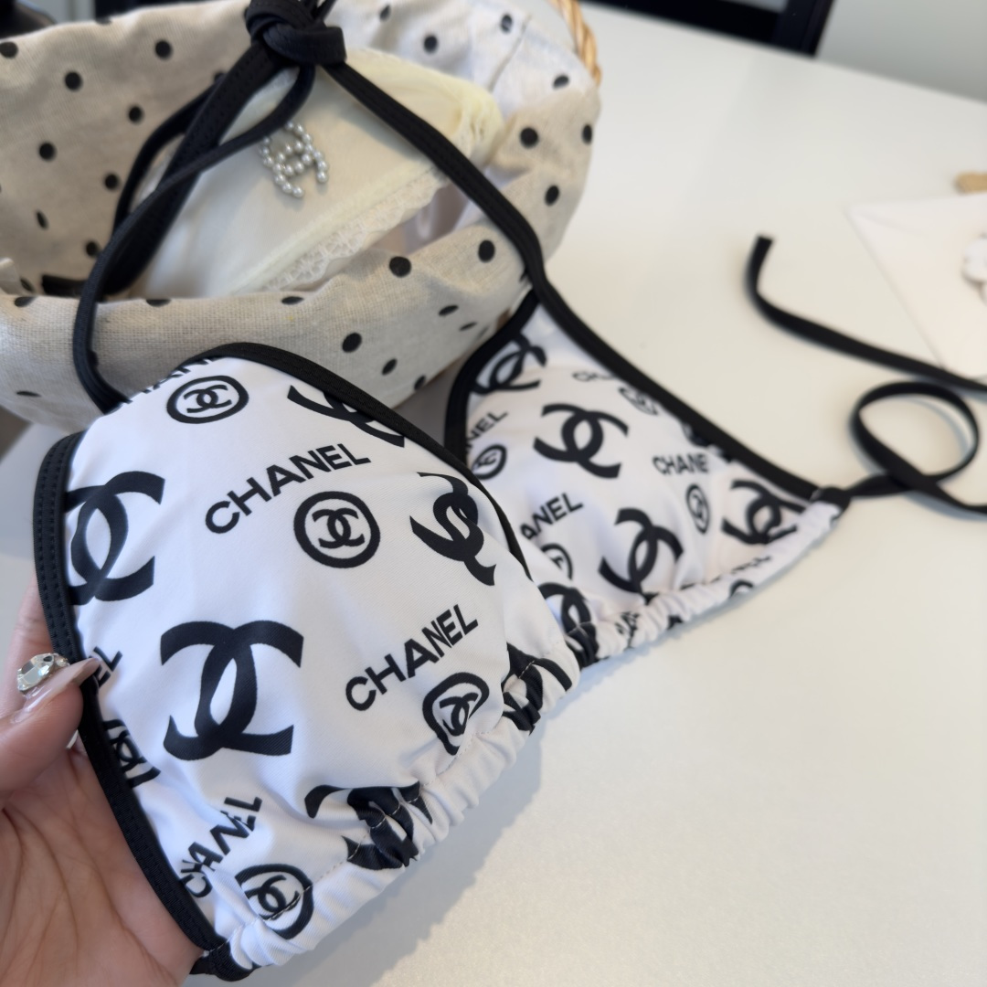 。Chanel香奈儿比基尼👙❤️😍🥰适合多种场景的游泳衣🏊‍♀️海边 游泳池 温泉 水上乐园 漂流都可以