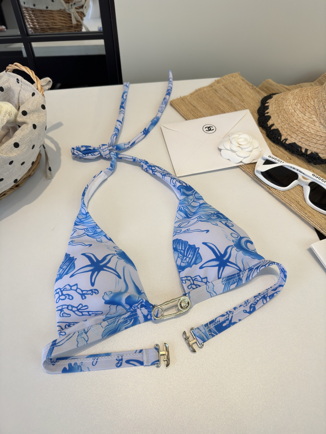 。范思哲比基尼👙❤️😍🥰适合多种场景的游泳衣🏊‍♀️海边 游泳池 温泉 水上乐园 漂流都可以😌内搭外穿也