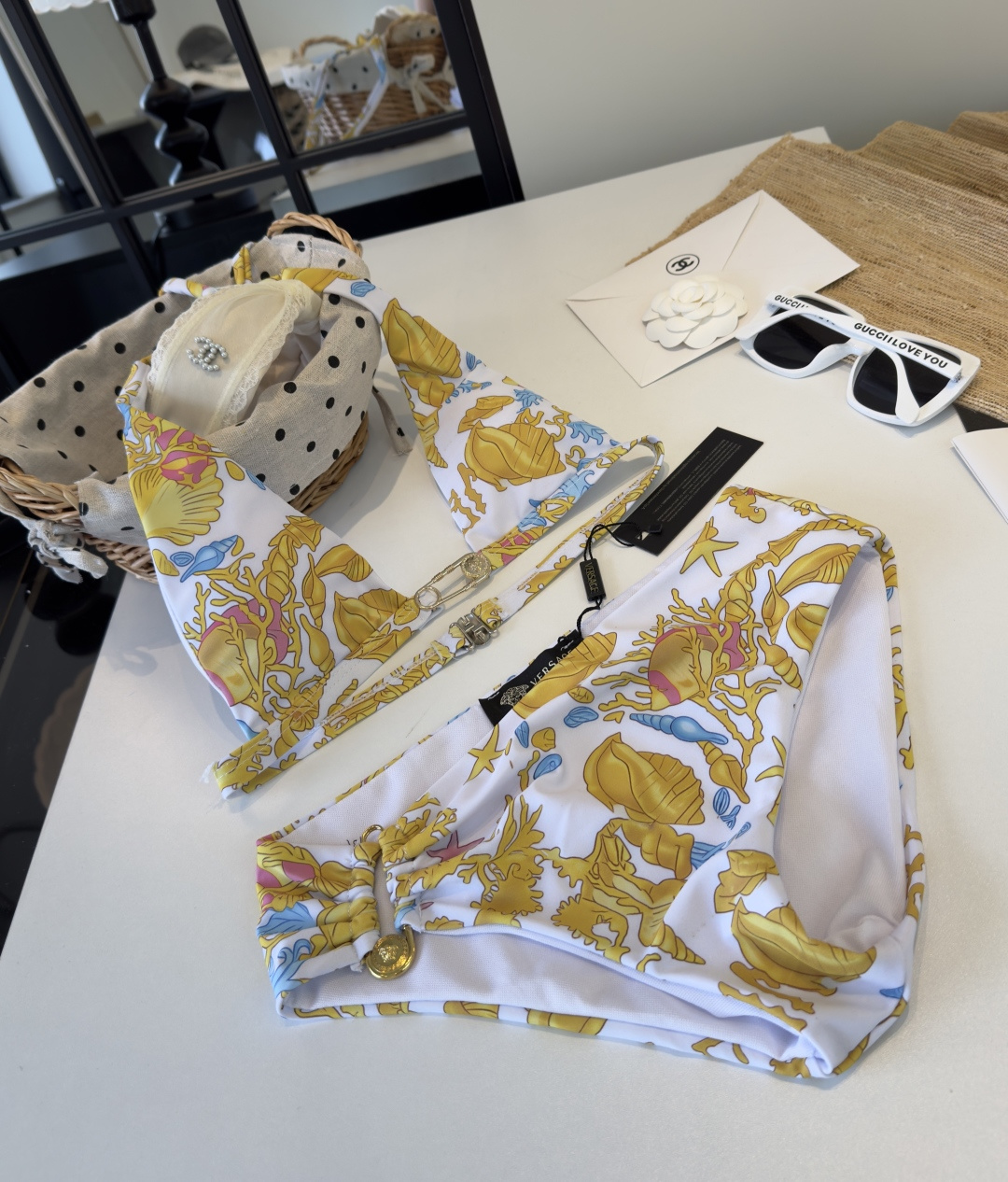 。范思哲比基尼👙❤️😍🥰适合多种场景的游泳衣🏊‍♀️海边 游泳池 温泉 水上乐园 漂流都可以😌内搭外穿也