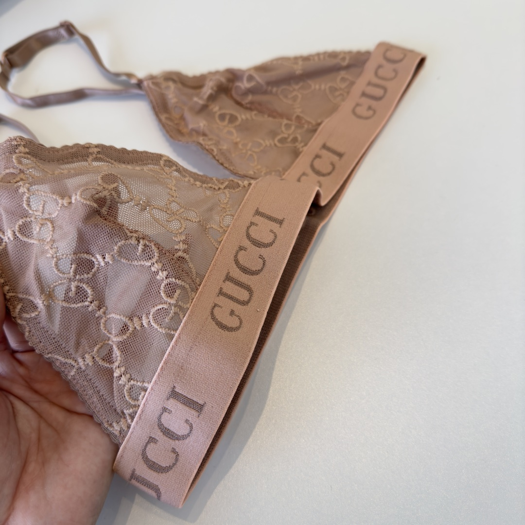 。Gucci古奇蕾丝分体比基尼泳衣👙专柜最新款沙滩系列连体式泳衣 可以说是游泳衣的天花板了👙强烈推荐！实