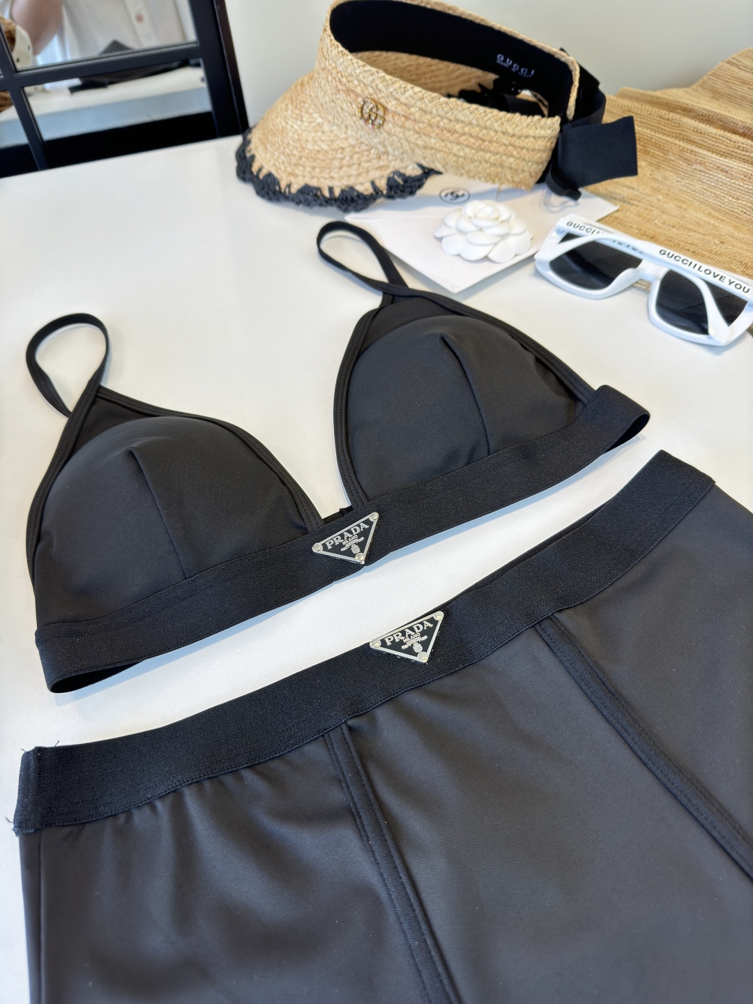 。普拉达PRADA印花高弹力健身瑜伽服运动套装~塑腰小背心（有胸垫）码数：SM L Xl