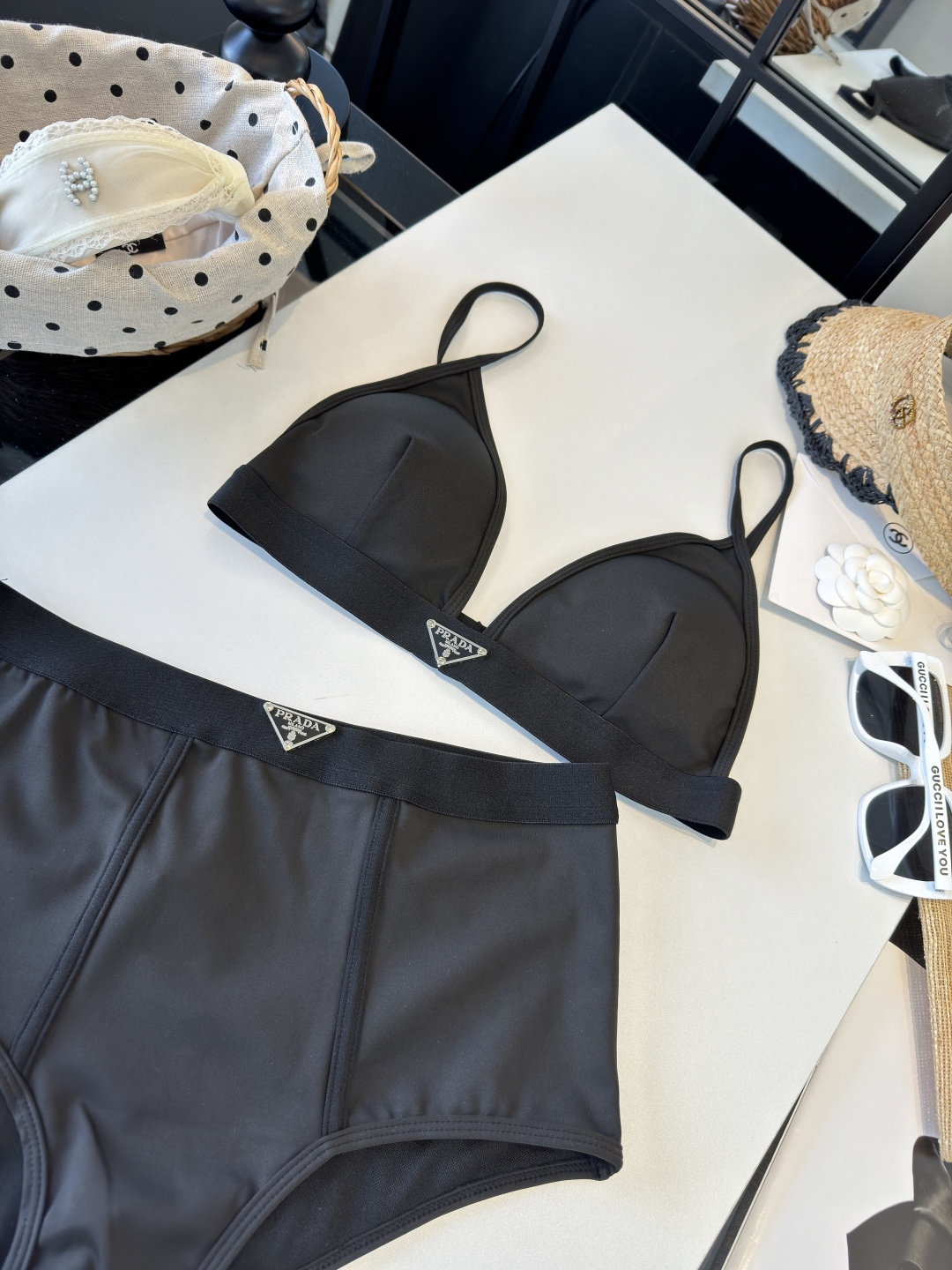 。普拉达PRADA印花高弹力健身瑜伽服运动套装~塑腰小背心（有胸垫）码数：SM L Xl