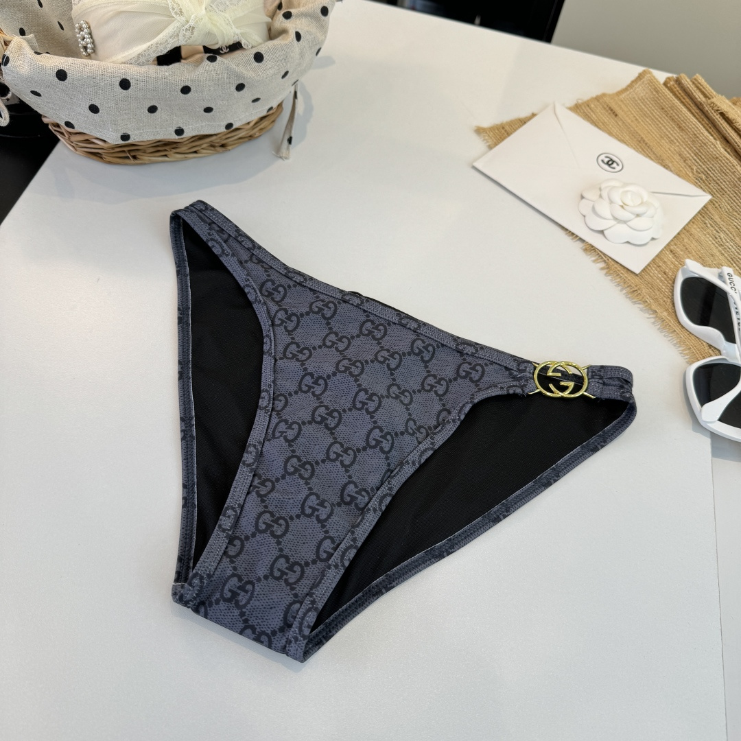 。Gucci古奇比基尼👙 上身超级棒！同步各大专柜发售，自然而然呈现时尚感！十分减龄，具有年轻活力。 码