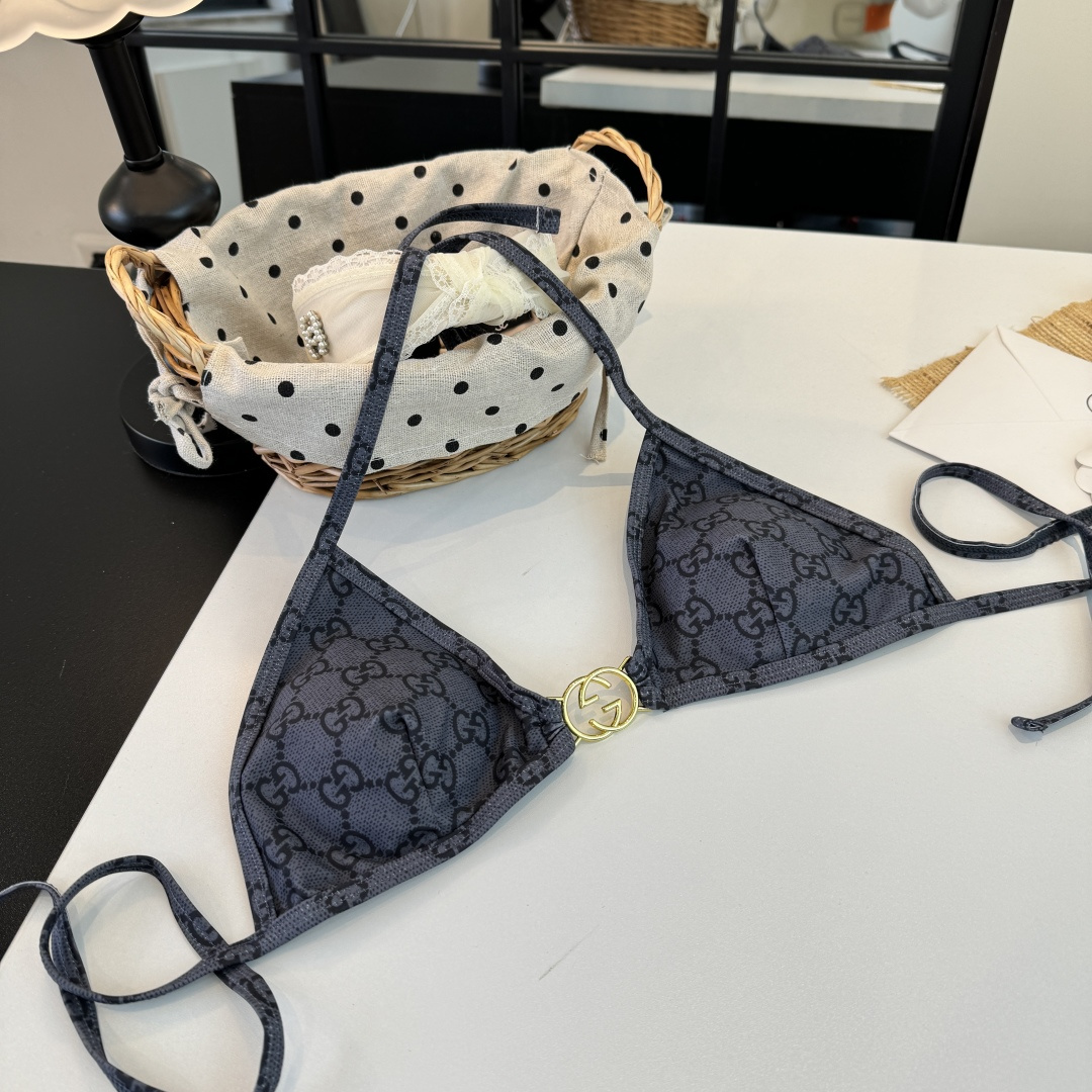 。Gucci古奇比基尼👙 上身超级棒！同步各大专柜发售，自然而然呈现时尚感！十分减龄，具有年轻活力。 码