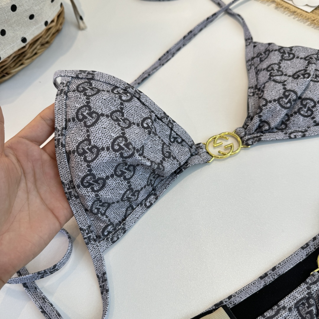 。Gucci古奇比基尼👙 上身超级棒！同步各大专柜发售，自然而然呈现时尚感！十分减龄，具有年轻活力。 码