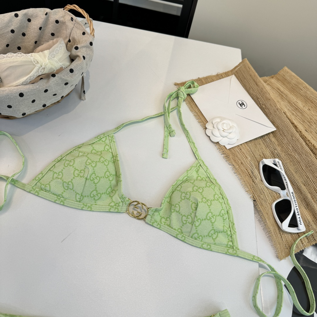 。Gucci古奇比基尼👙 上身超级棒！同步各大专柜发售，自然而然呈现时尚感！十分减龄，具有年轻活力。 码