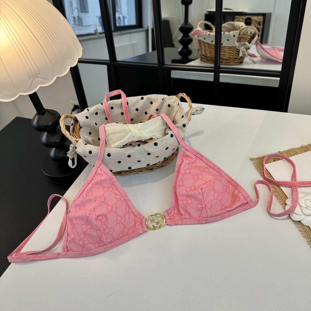 。Gucci古奇比基尼👙 上身超级棒！同步各大专柜发售，自然而然呈现时尚感！十分减龄，具有年轻活力。 码