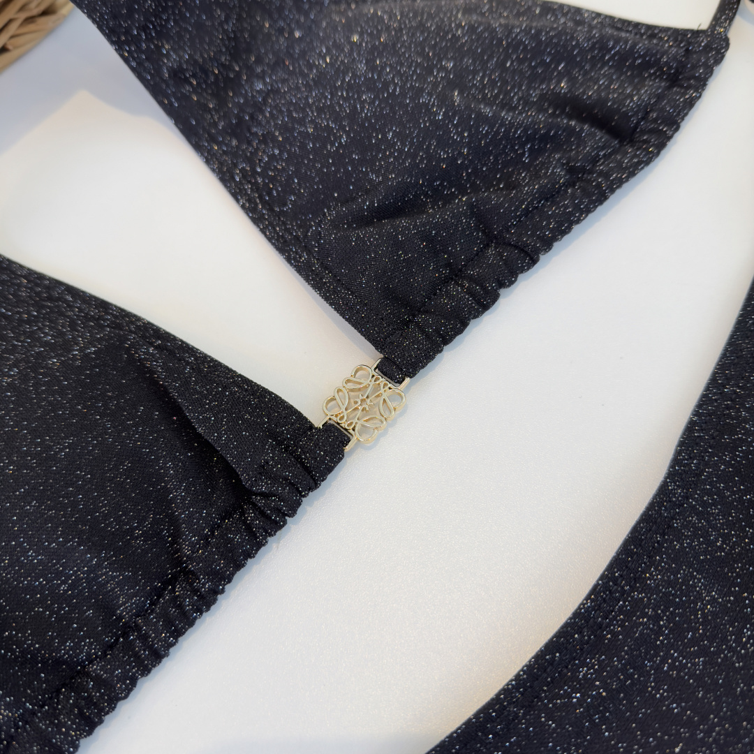 。罗意威LOEWE新款比基尼泳衣👙❤️😍🥰适合多种场景的游泳衣🏊‍♀️海边 游泳池 温泉 水上乐园 漂流