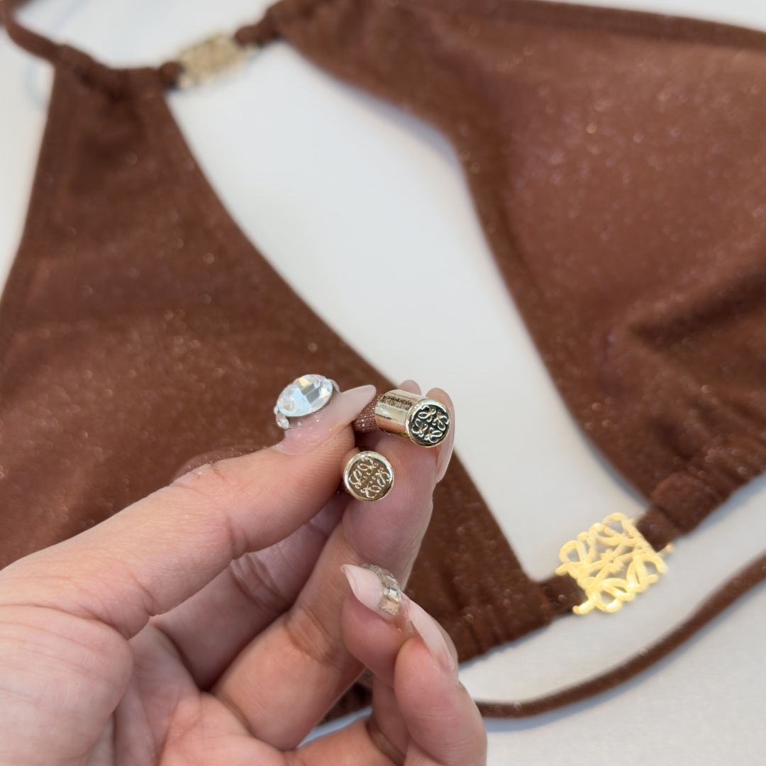 。罗意威LOEWE新款比基尼泳衣👙❤️😍🥰适合多种场景的游泳衣🏊‍♀️海边 游泳池 温泉 水上乐园 漂流