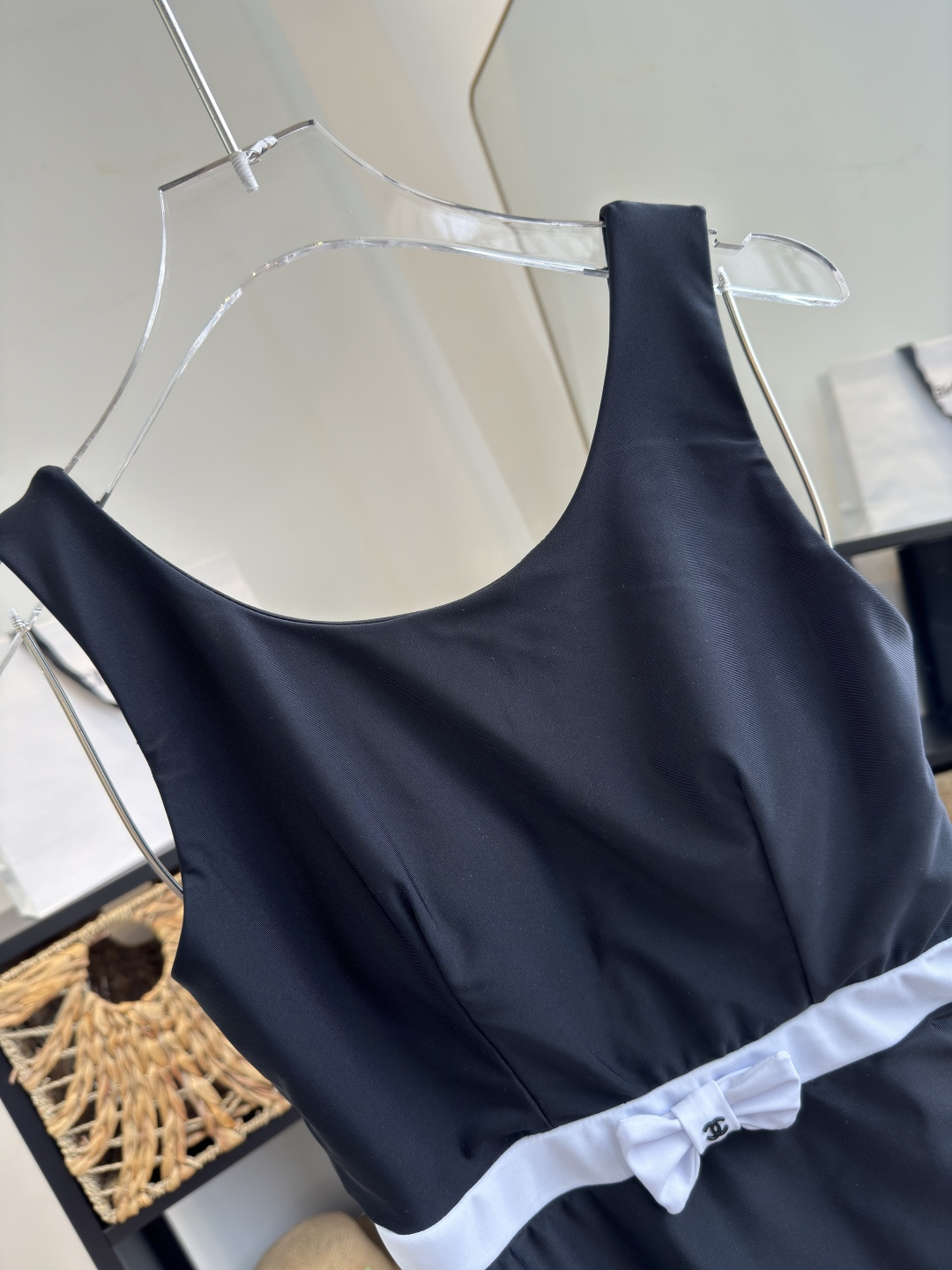 。Chanel 香奈儿连体泳衣 😍🥰适合多种场景的游泳衣🏊‍♀️海边 游泳池 温泉 水上乐园 漂流都可以