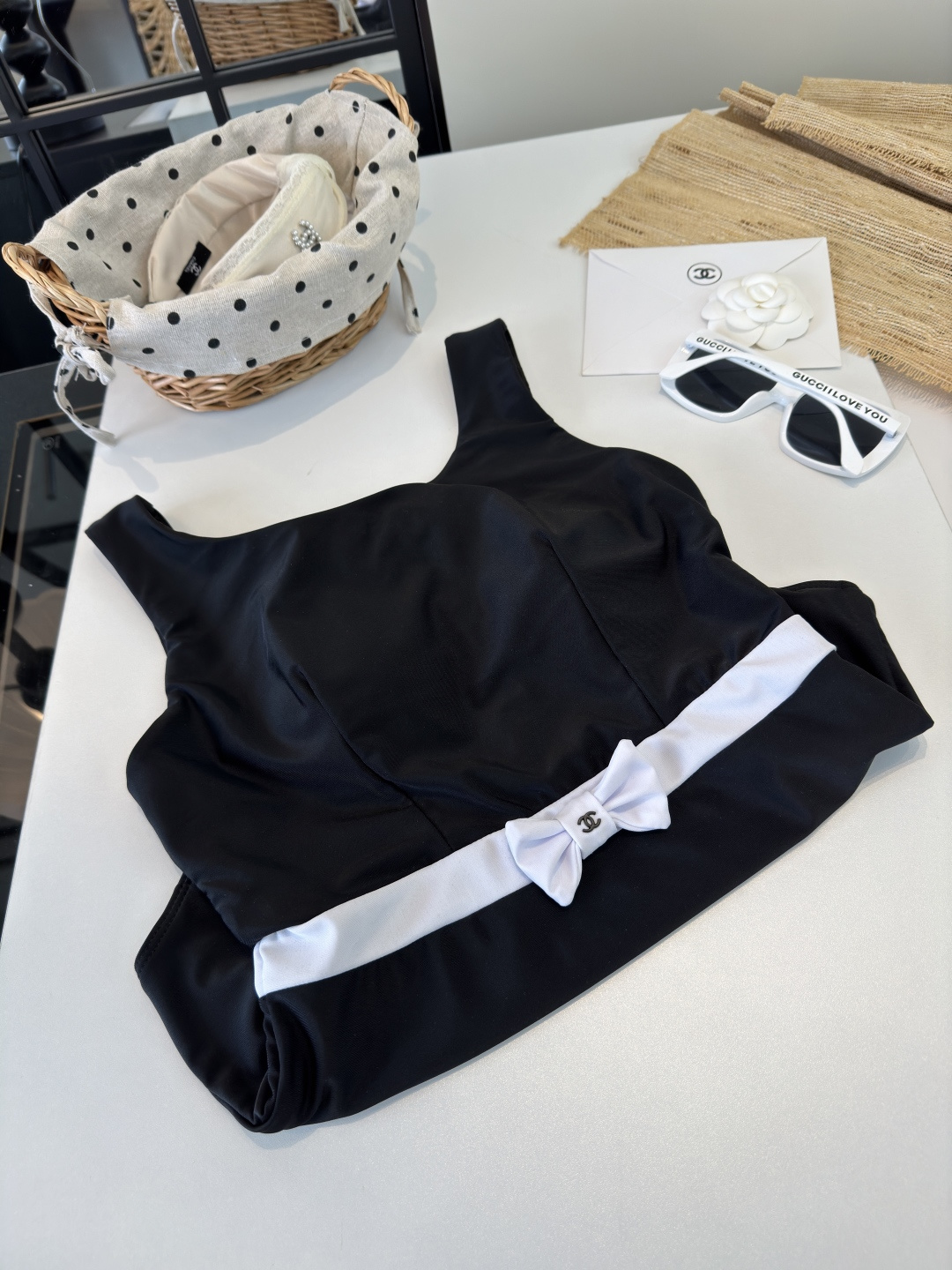 。Chanel 香奈儿连体泳衣 😍🥰适合多种场景的游泳衣🏊‍♀️海边 游泳池 温泉 水上乐园 漂流都可以