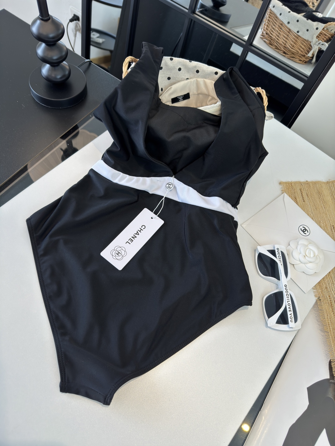 。Chanel 香奈儿连体泳衣 😍🥰适合多种场景的游泳衣🏊‍♀️海边 游泳池 温泉 水上乐园 漂流都可以