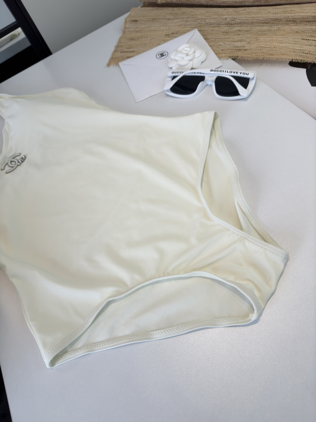 。Chanel 香奈儿连体泳衣 😍🥰适合多种场景的游泳衣🏊‍♀️海边 游泳池 温泉 水上乐园 漂流都可以