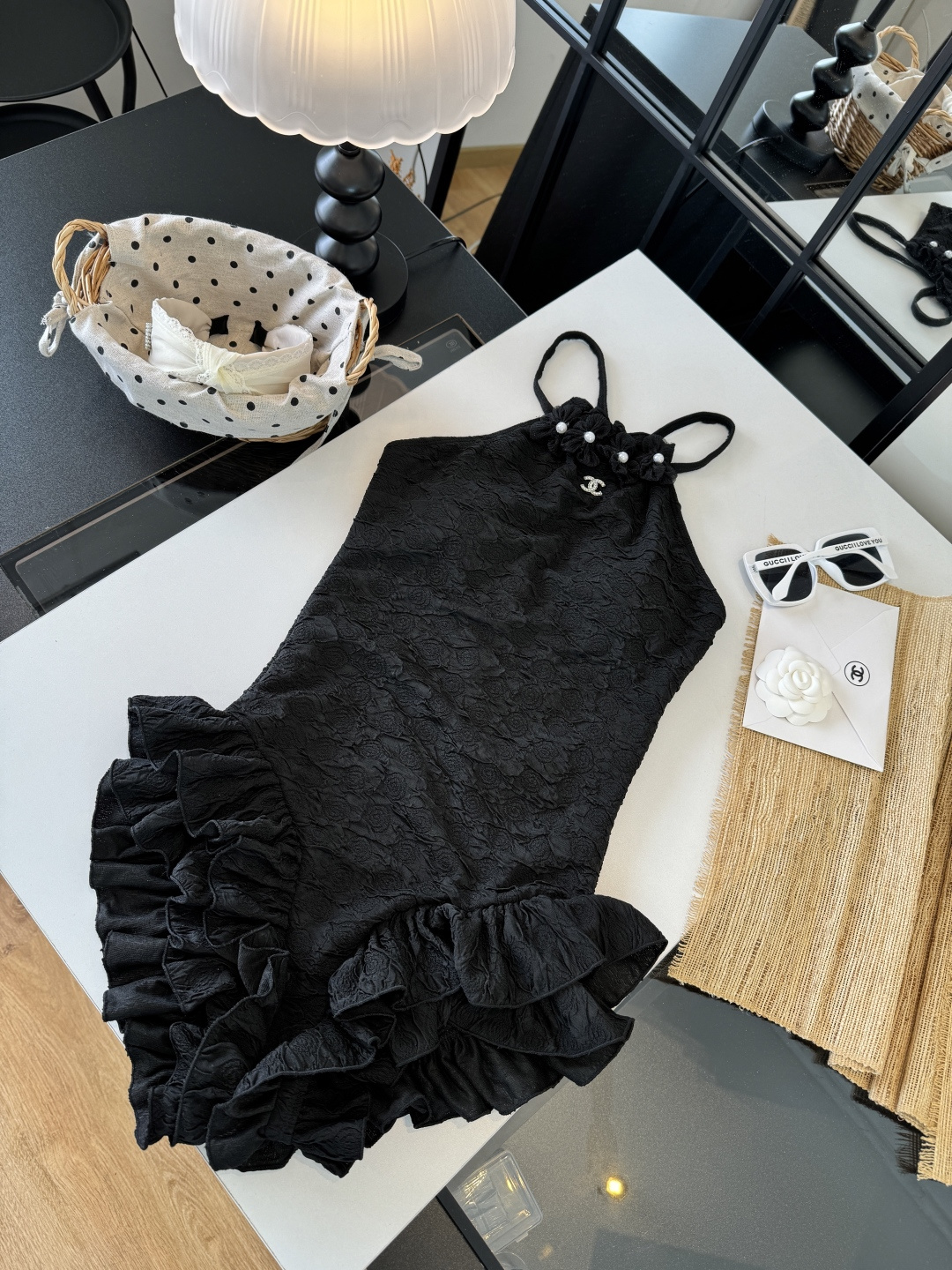 。Chanel 香奈儿连体泳衣 😍🥰适合多种场景的游泳衣🏊‍♀️海边 游泳池 温泉 水上乐园 漂流都可以