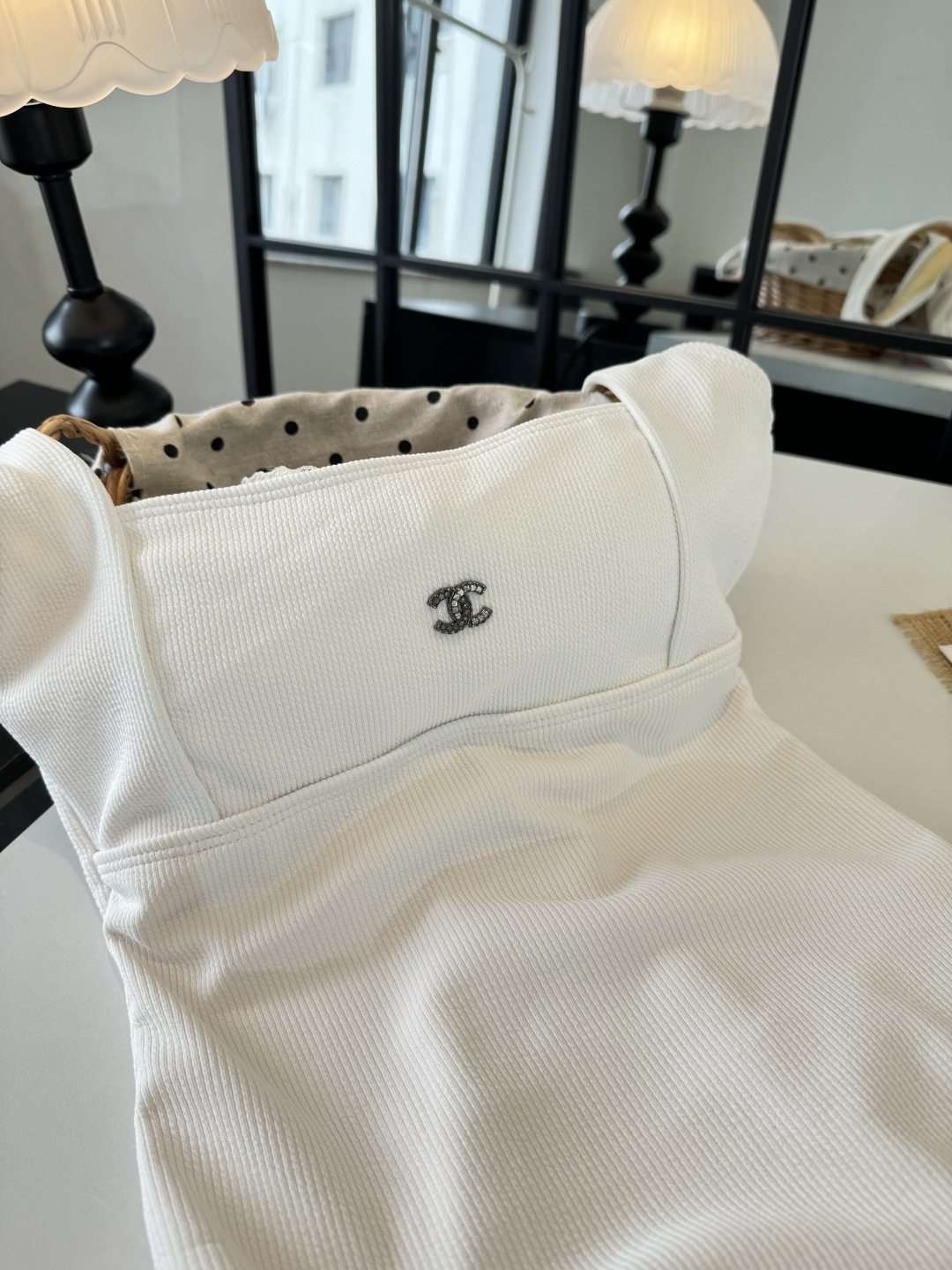 。Chanel 香奈儿连体泳衣 😍🥰适合多种场景的游泳衣🏊‍♀️海边 游泳池 温泉 水上乐园 漂流都可以