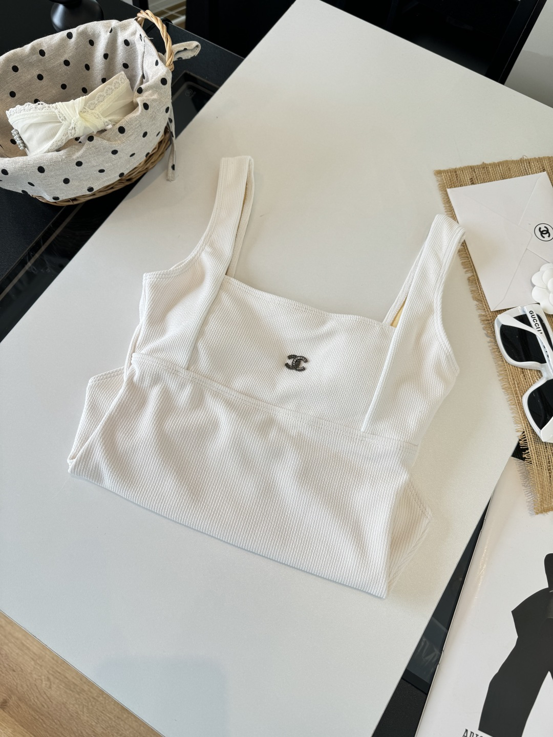 。Chanel 香奈儿连体泳衣 😍🥰适合多种场景的游泳衣🏊‍♀️海边 游泳池 温泉 水上乐园 漂流都可以