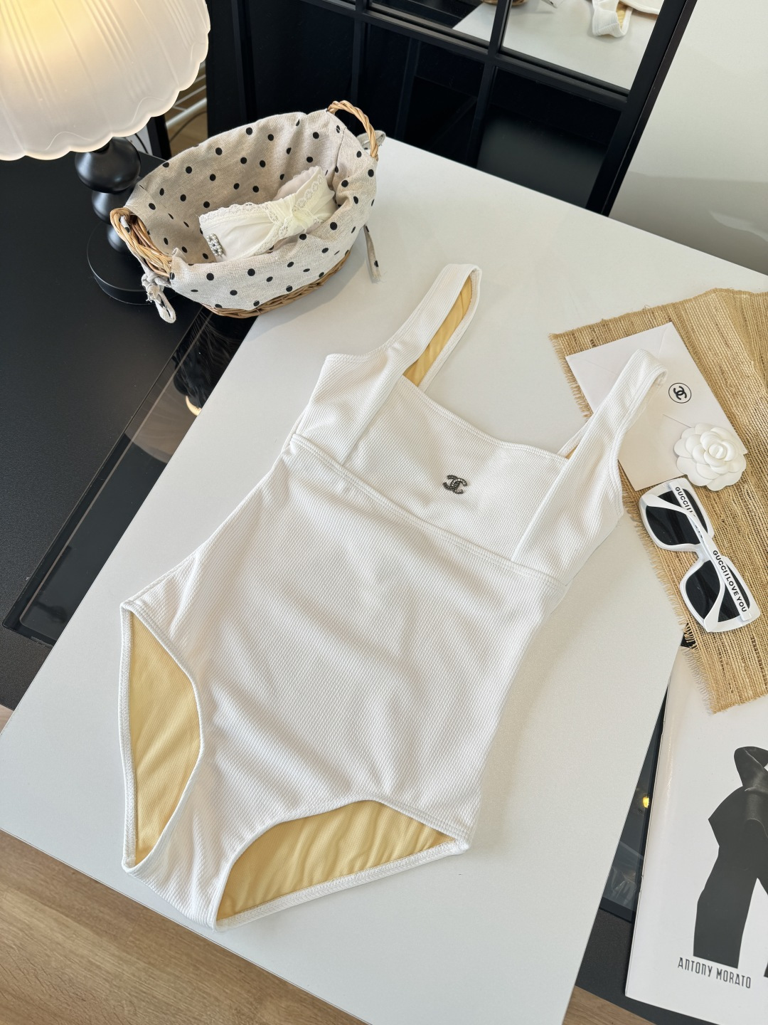 。Chanel 香奈儿连体泳衣 😍🥰适合多种场景的游泳衣🏊‍♀️海边 游泳池 温泉 水上乐园 漂流都可以