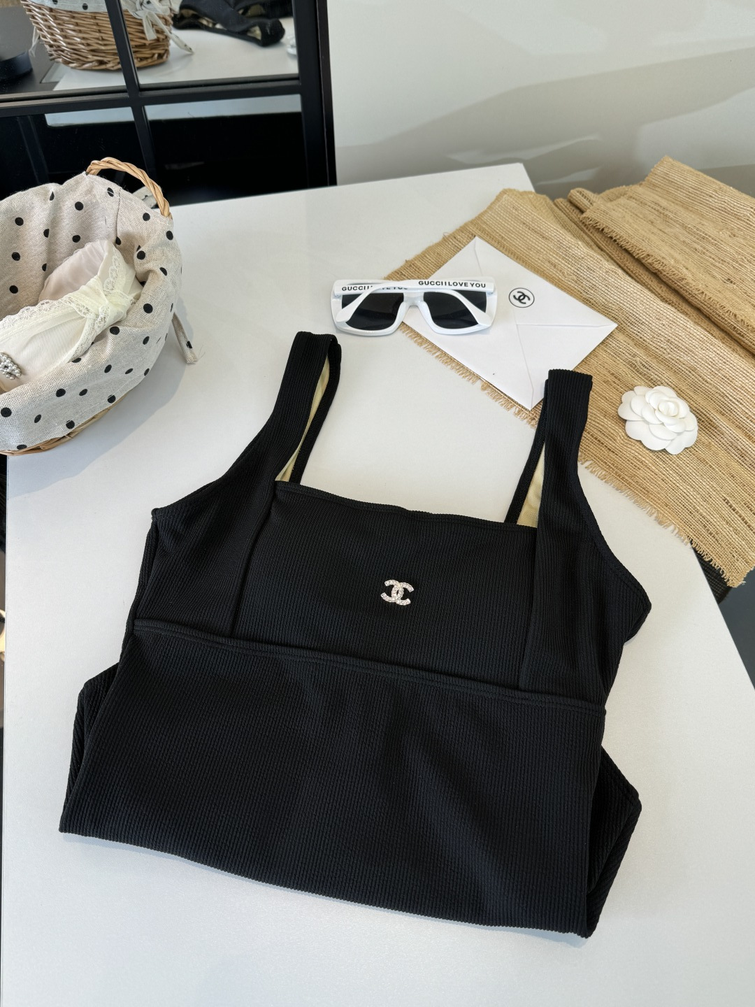 。Chanel 香奈儿连体泳衣 😍🥰适合多种场景的游泳衣🏊‍♀️海边 游泳池 温泉 水上乐园 漂流都可以