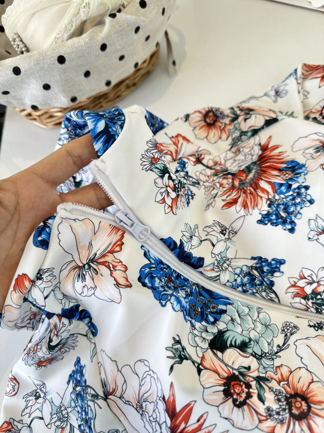 。D&G杜嘉班纳2026年新款潜水服，小心机泳衣，个性十足，超显水蛇腰，出游必备SM L XL