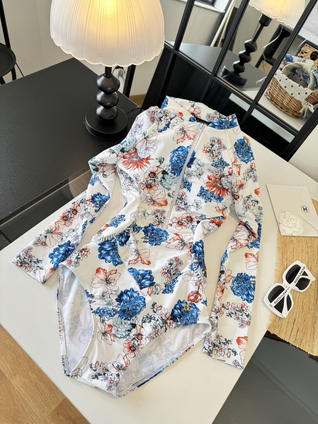 。D&G杜嘉班纳2026年新款潜水服，小心机泳衣，个性十足，超显水蛇腰，出游必备SM L XL