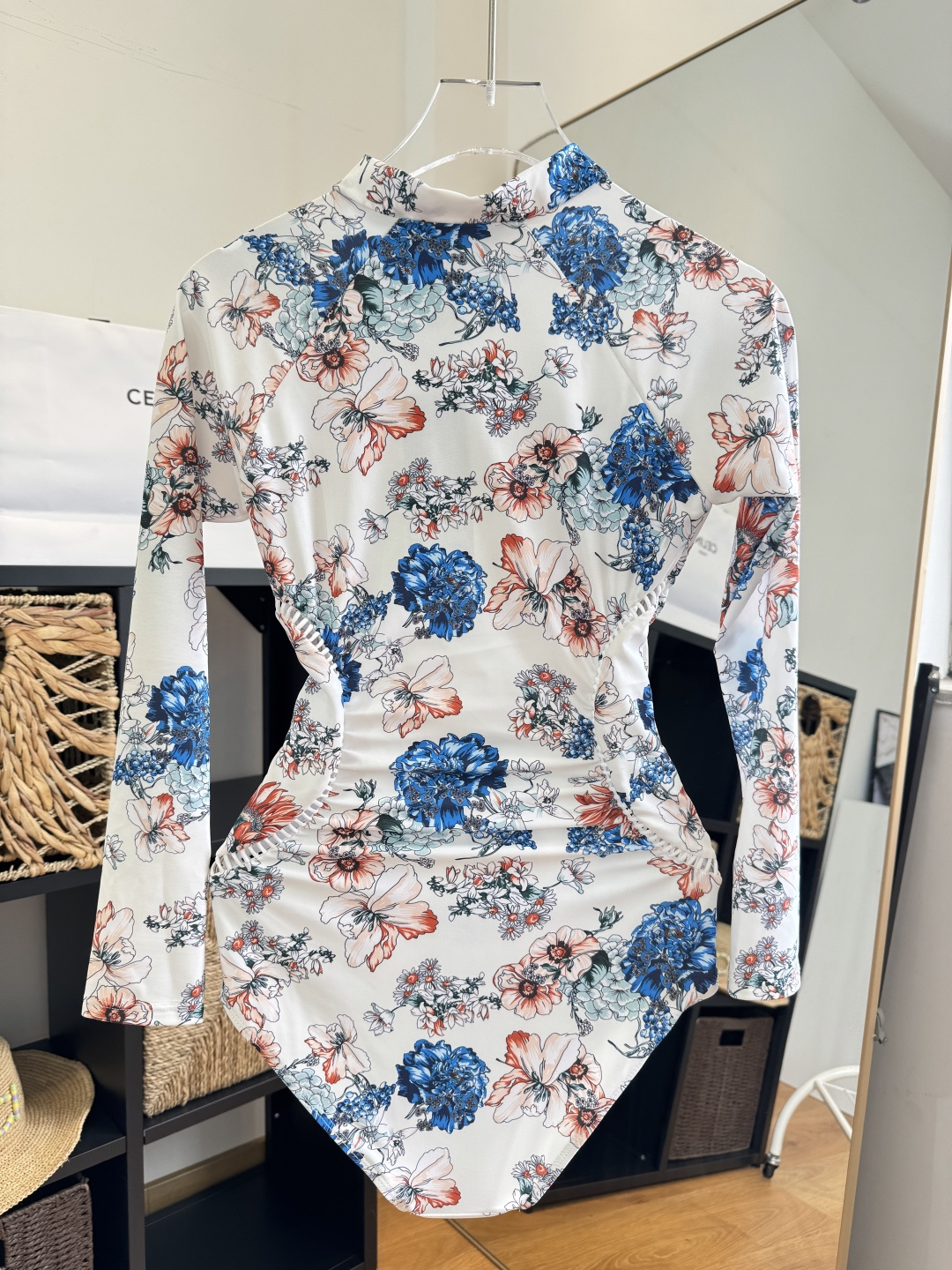 。D&G杜嘉班纳2026年新款潜水服，小心机泳衣，个性十足，超显水蛇腰，出游必备SM L XL