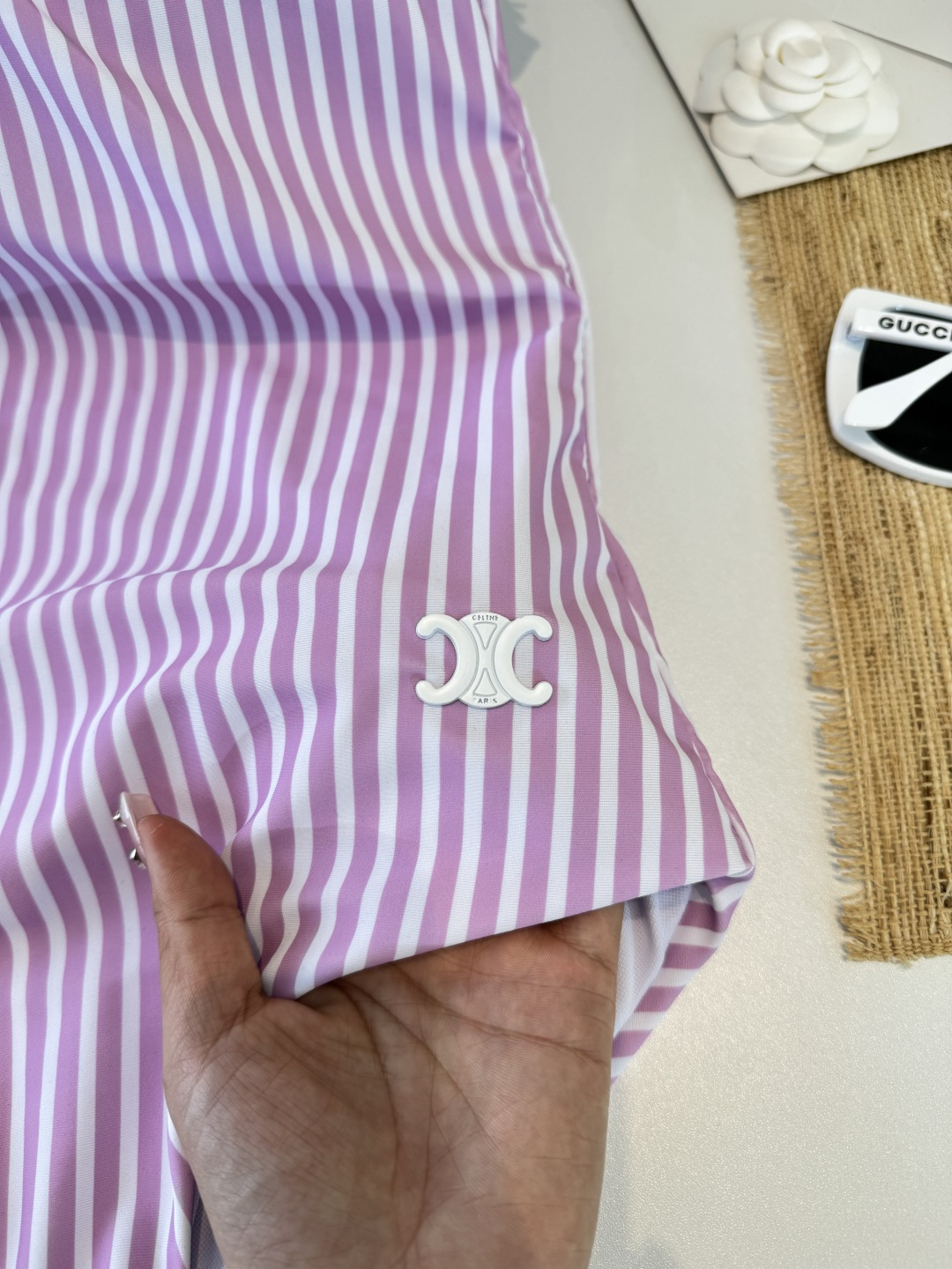 。Celine赛琳新款连体泳衣😍🥰适合多种场景的游泳衣🏊‍♀️海边 游泳池 温泉 水上乐园 漂流都可以😌