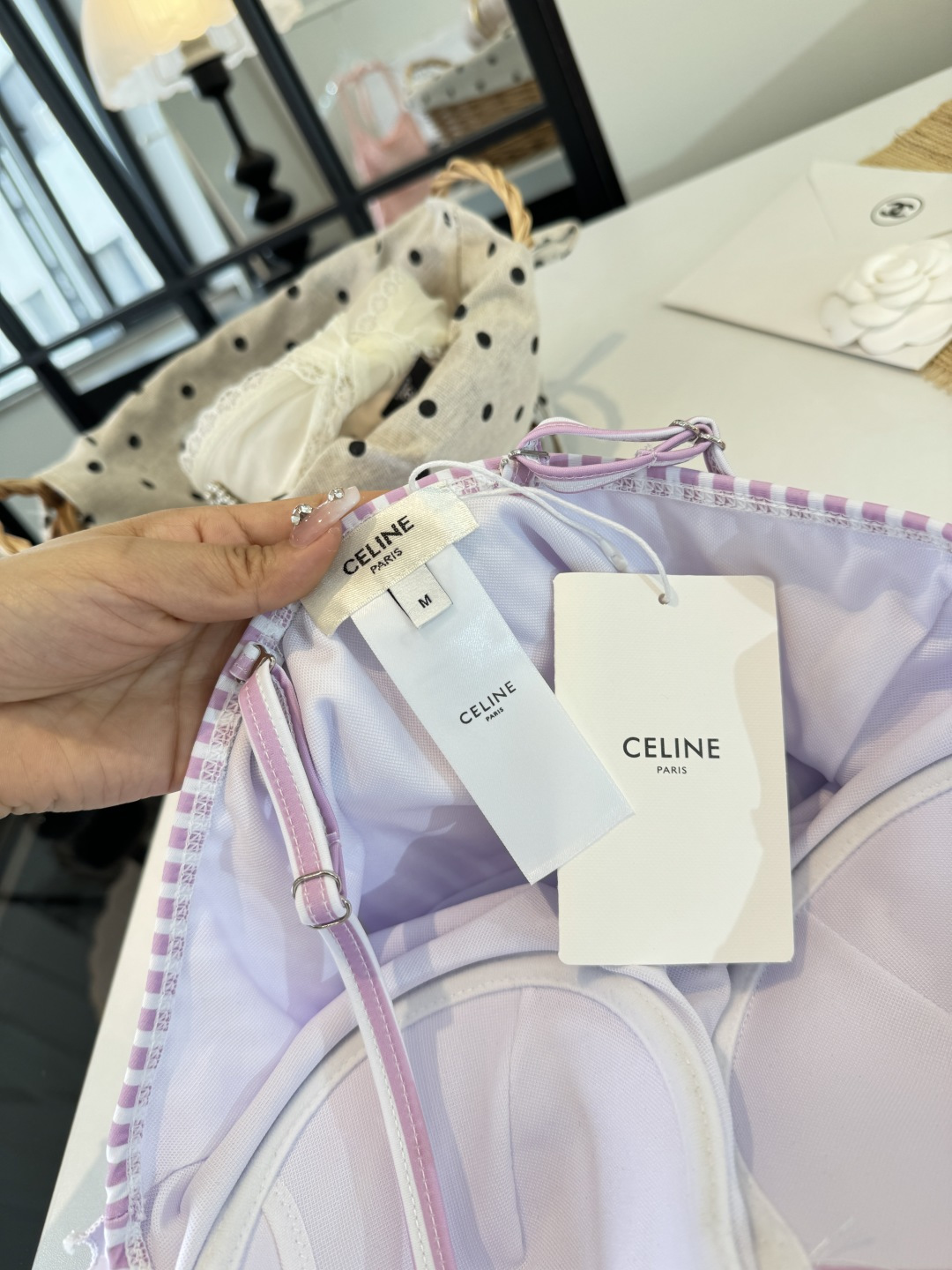 。Celine赛琳新款连体泳衣😍🥰适合多种场景的游泳衣🏊‍♀️海边 游泳池 温泉 水上乐园 漂流都可以😌