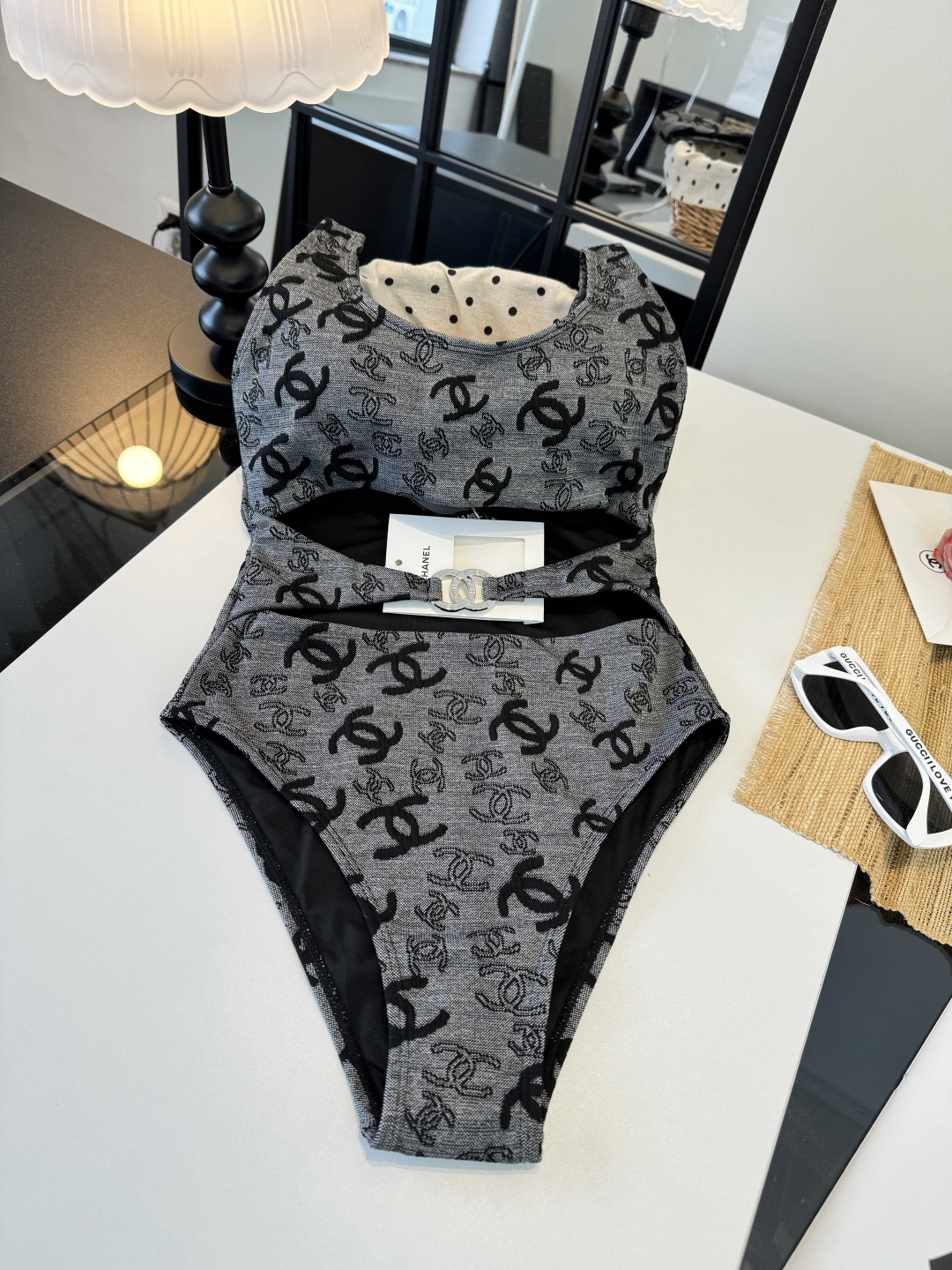 。Chanel 香奈儿连体泳衣 😍🥰适合多种场景的游泳衣🏊‍♀️海边 游泳池 温泉 水上乐园 漂流都可以