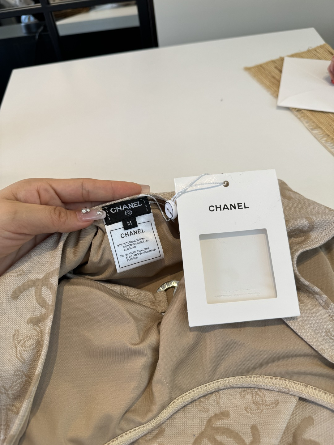 。Chanel 香奈儿连体泳衣 😍🥰适合多种场景的游泳衣🏊‍♀️海边 游泳池 温泉 水上乐园 漂流都可以