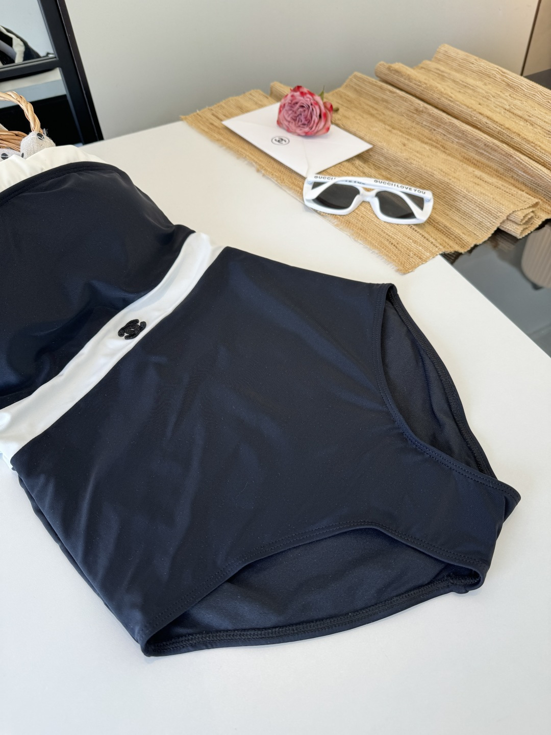 。Chanel香奈儿新款连体泳衣S M L XL