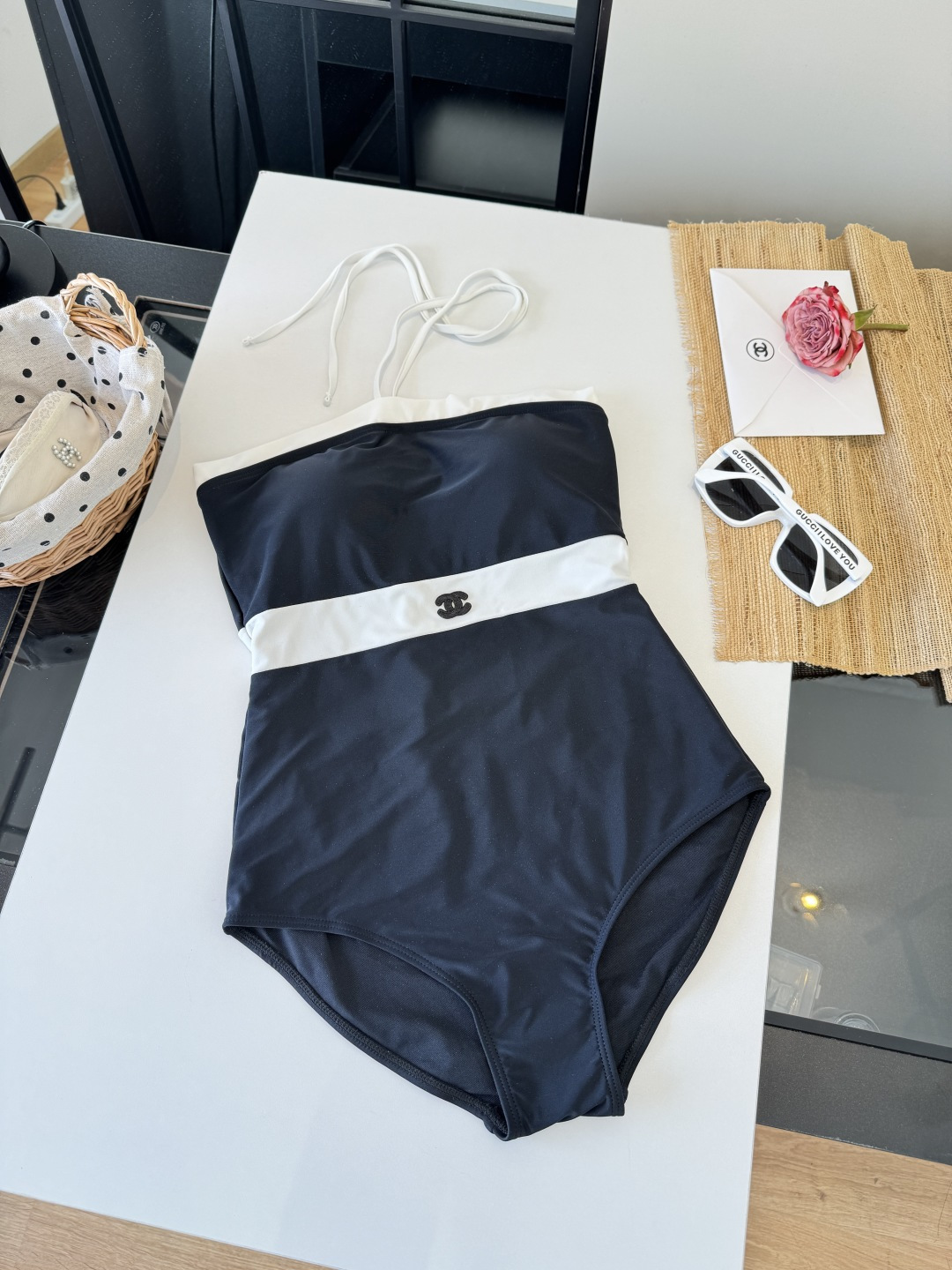 。Chanel香奈儿新款连体泳衣S M L XL