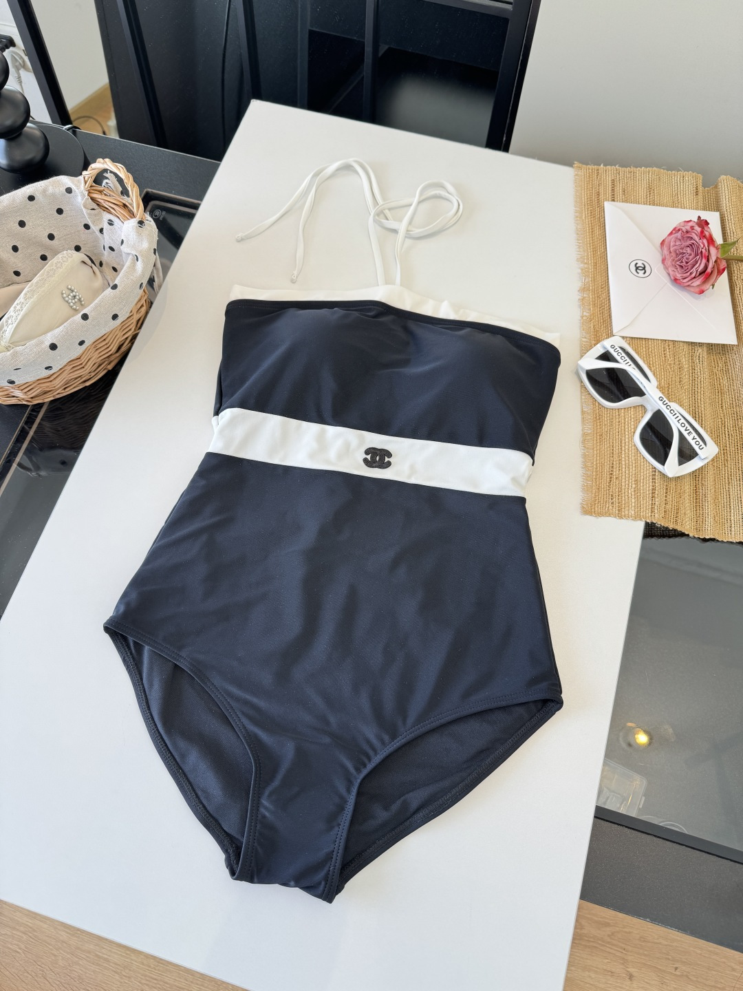。Chanel香奈儿新款连体泳衣S M L XL