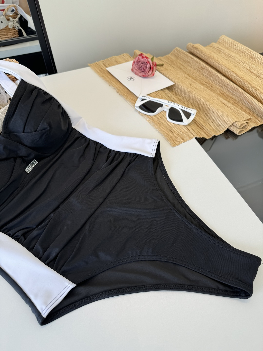 。Chanel香奈儿新款连体泳衣S M L XL