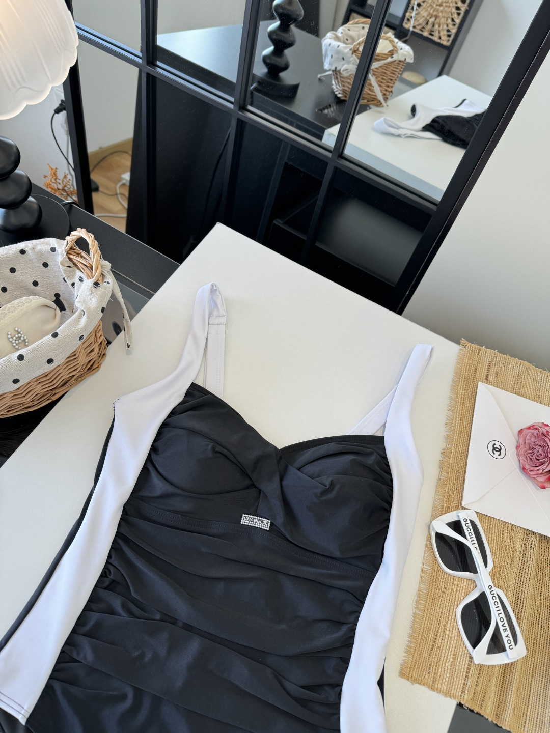 。Chanel香奈儿新款连体泳衣S M L XL