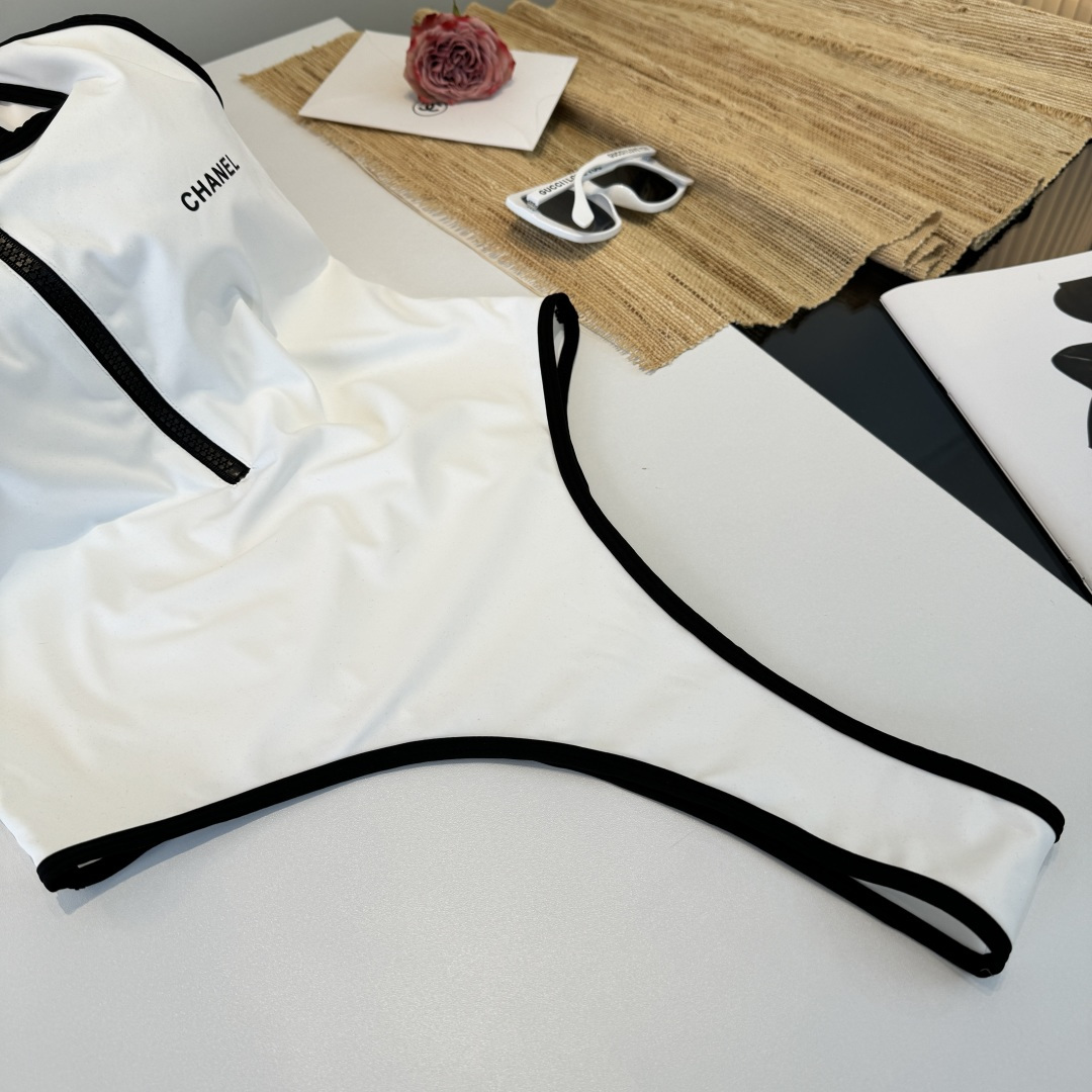 。Chanel香奈儿新款连体泳衣S M L XL