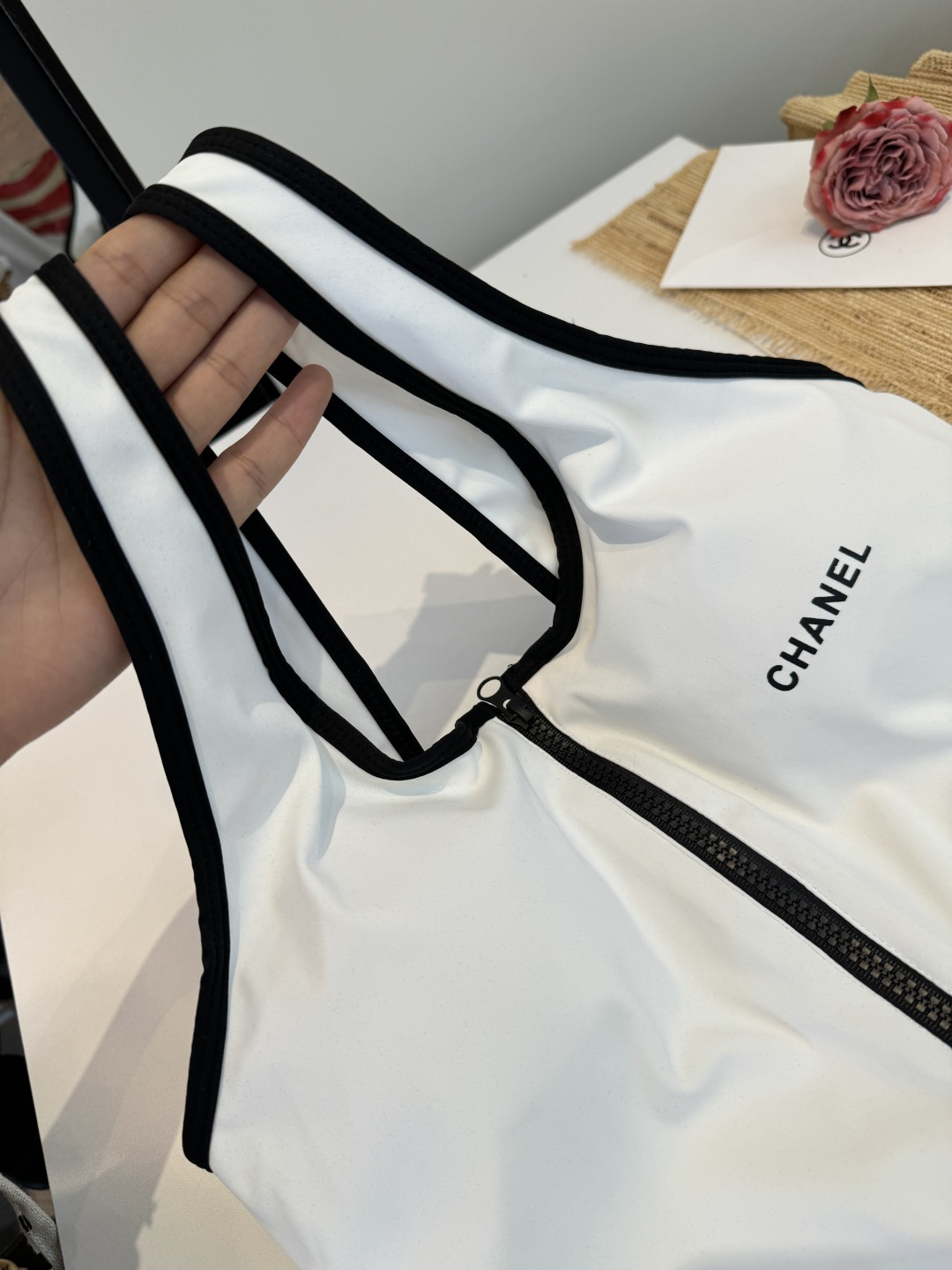 。Chanel香奈儿新款连体泳衣S M L XL