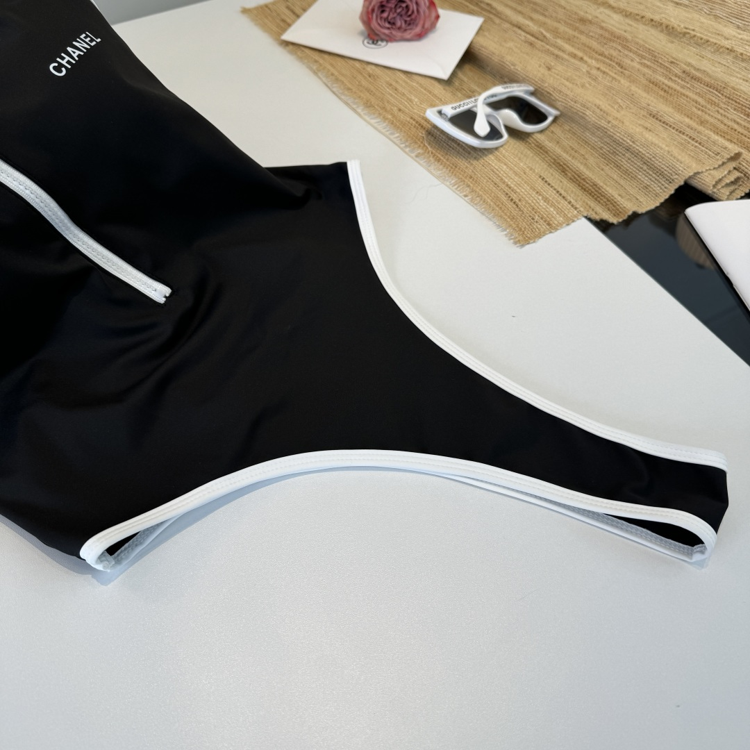 。Chanel香奈儿新款连体泳衣S M L XL