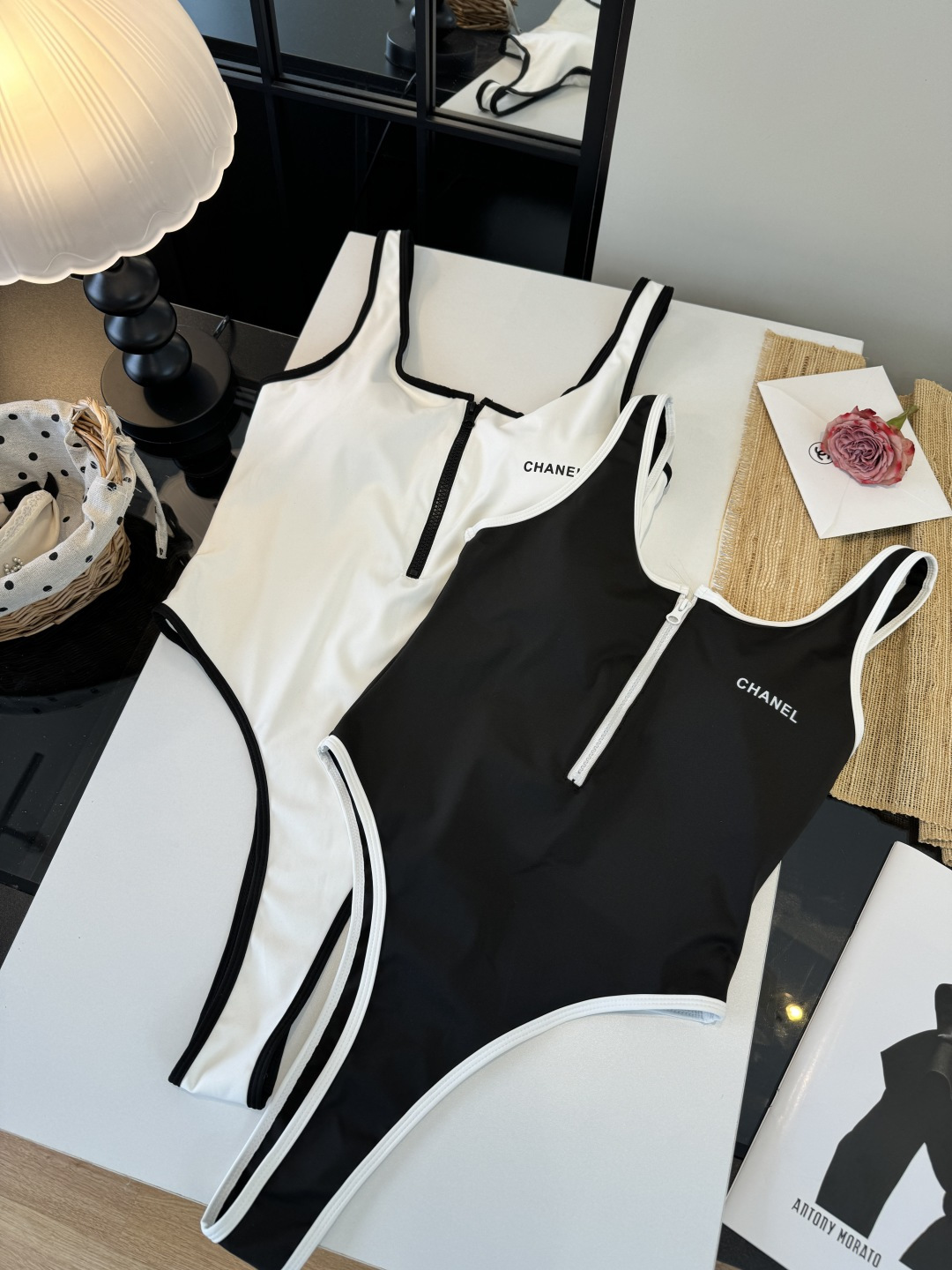 。Chanel香奈儿新款连体泳衣S M L XL