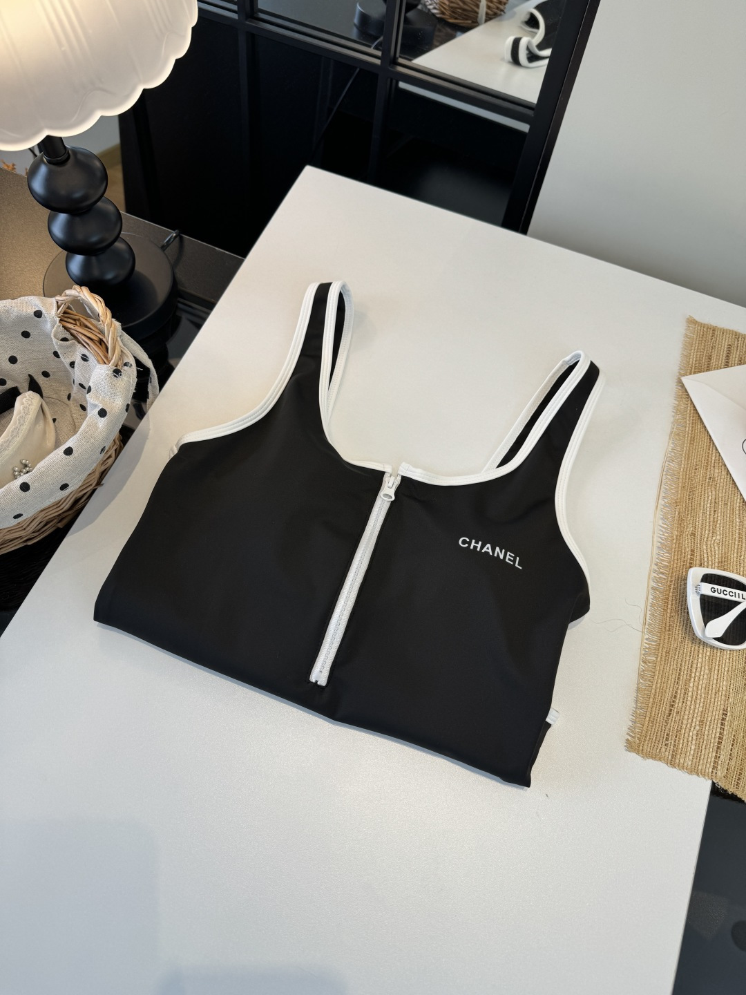 。Chanel香奈儿新款连体泳衣S M L XL