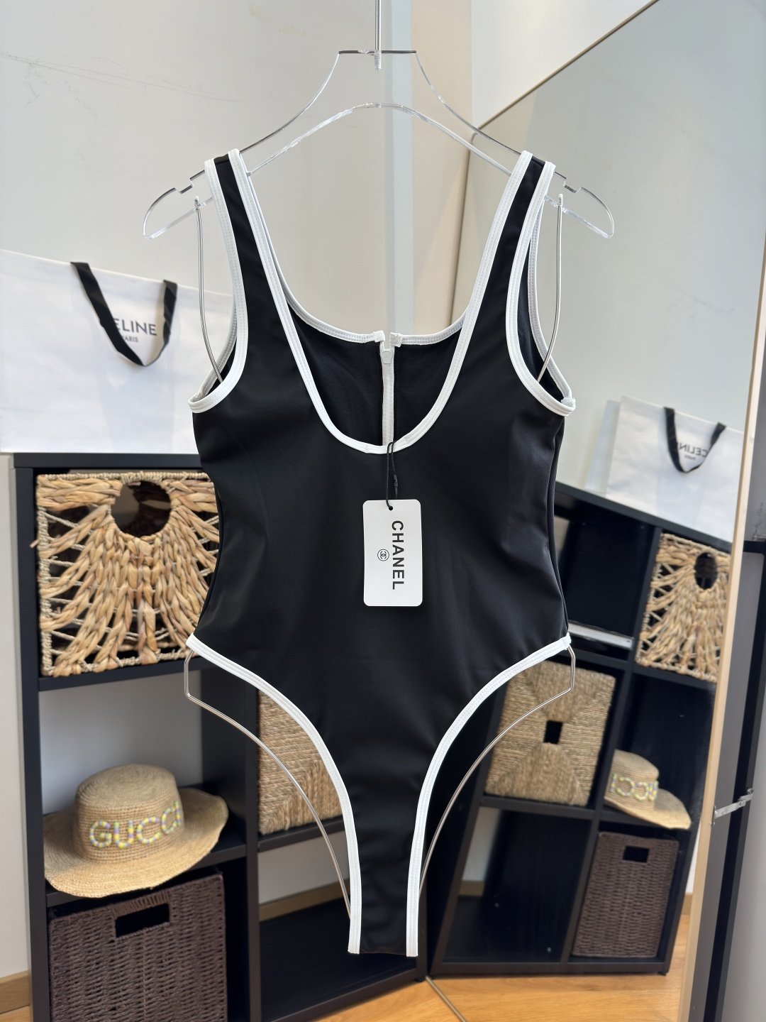 。Chanel香奈儿新款连体泳衣S M L XL