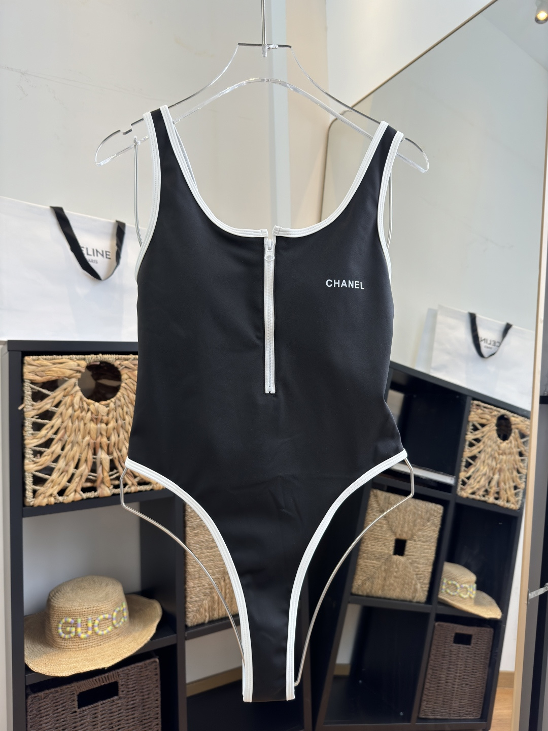。Chanel香奈儿新款连体泳衣S M L XL