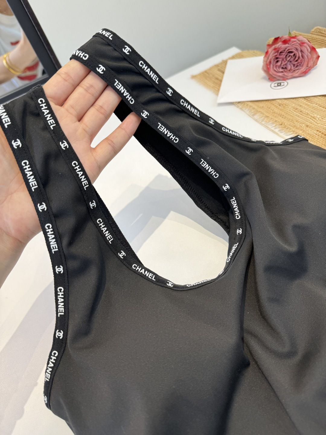 。Chanel香奈儿新款连体泳衣S M L XL