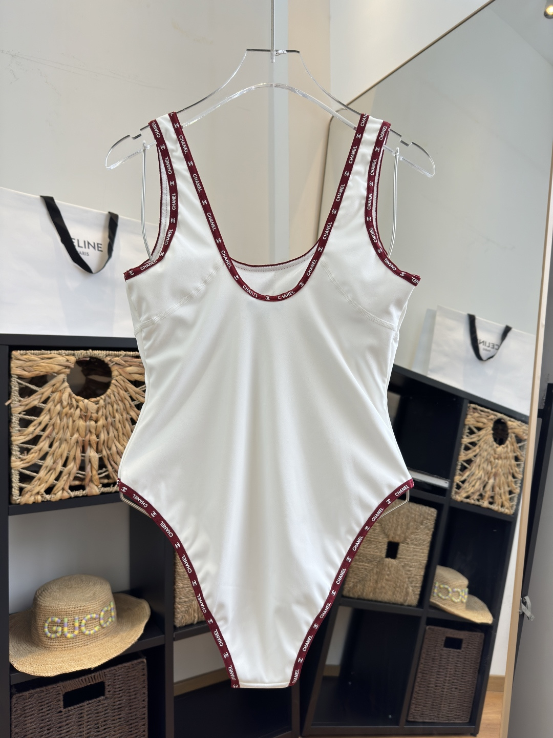 。Chanel香奈儿新款连体泳衣S M L XL