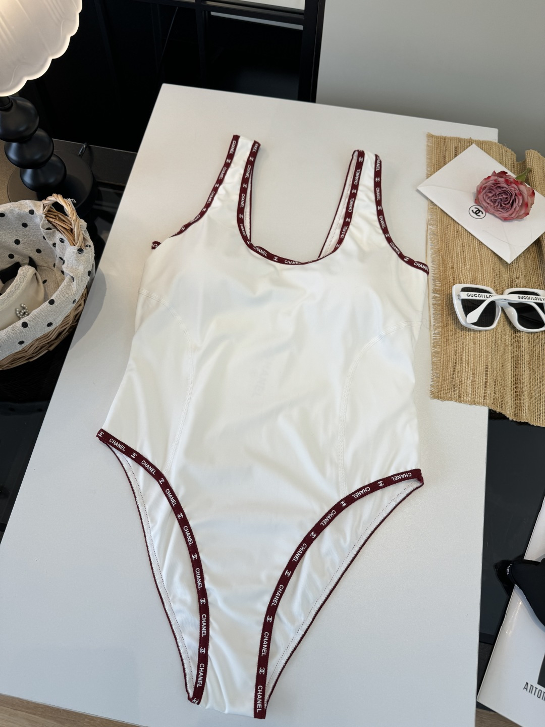 。Chanel香奈儿新款连体泳衣S M L XL