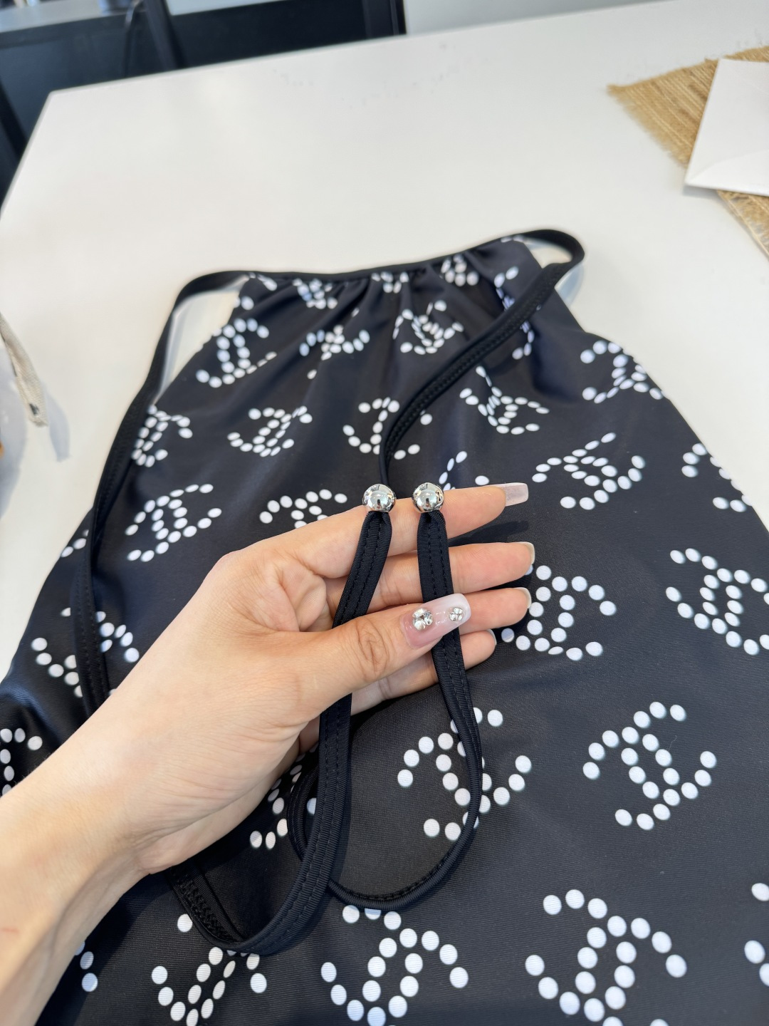 。Chanel香奈儿新款连体泳衣S M L XL